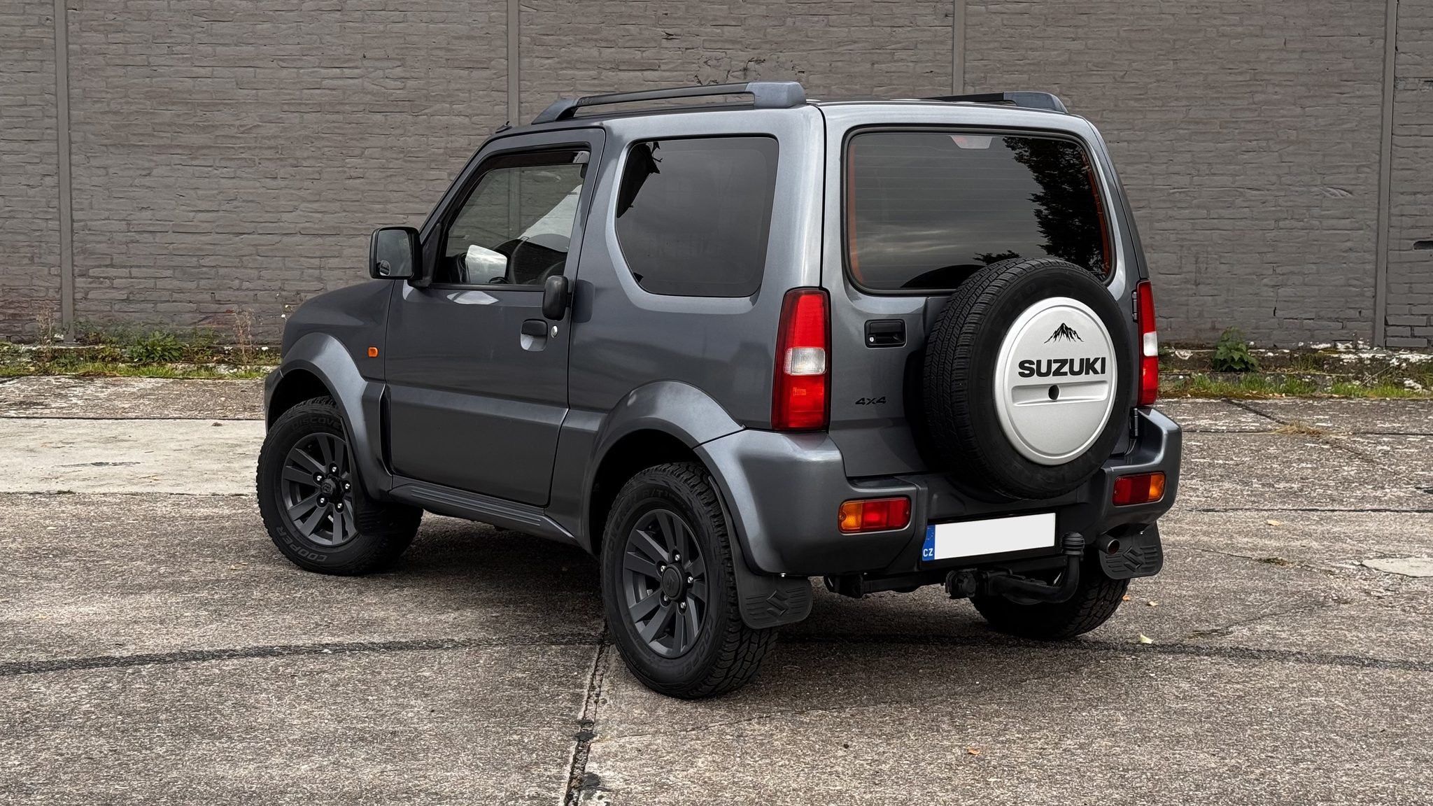 Suzuki Jimny, Suzuki Jimny 1.3 VVT 4x4 - fotka 4