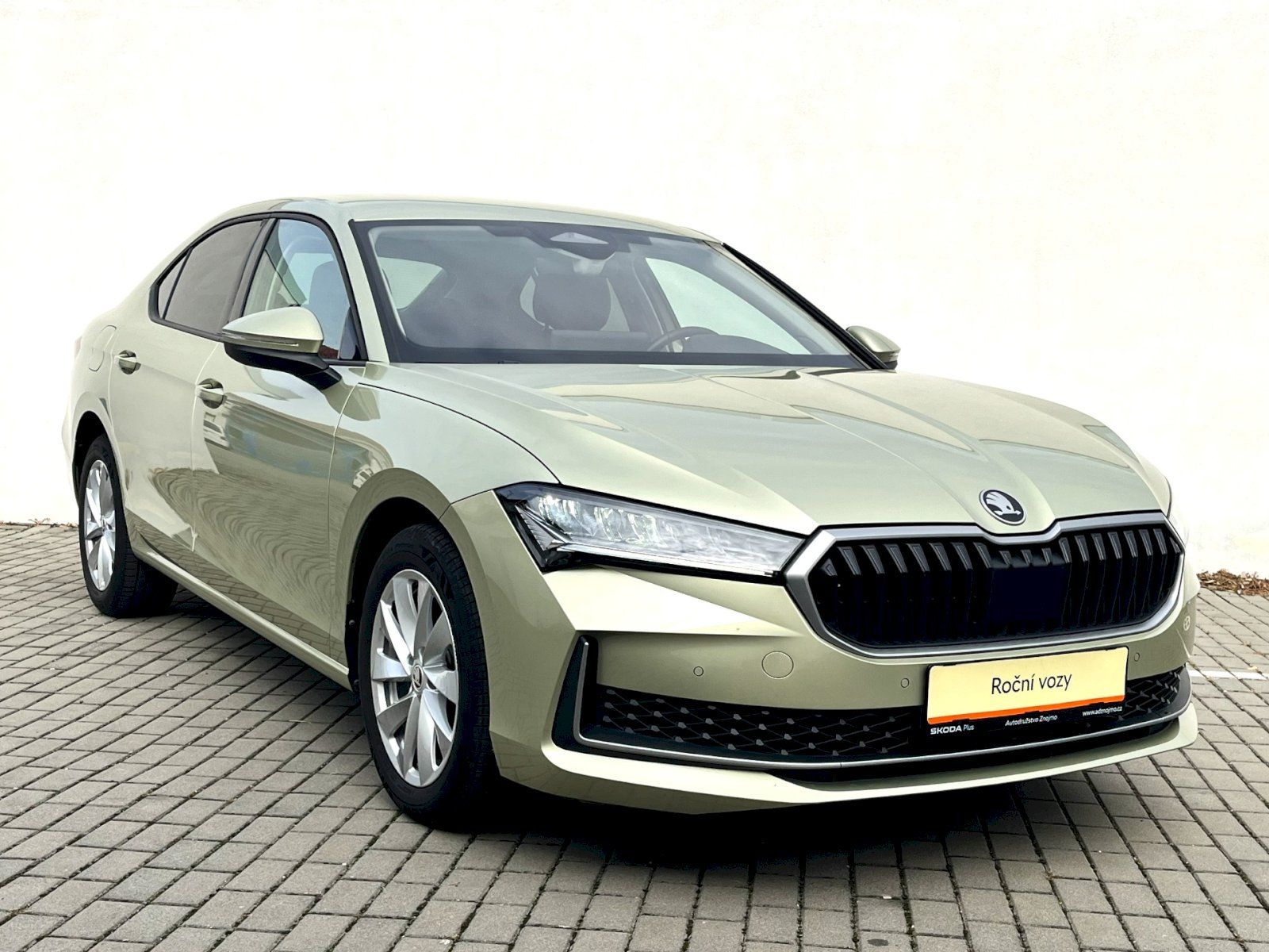 Škoda Superb, 2,0TDI 110KW DSG SELECTION - fotka 6