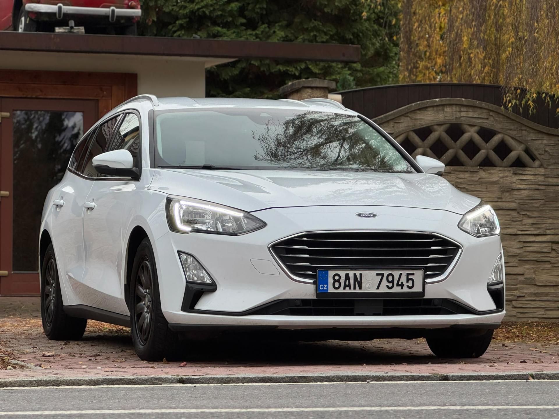 Ford Focus, 1.5 TITAN. ČR 1.MAJ NEBOURÁNO - fotka 3