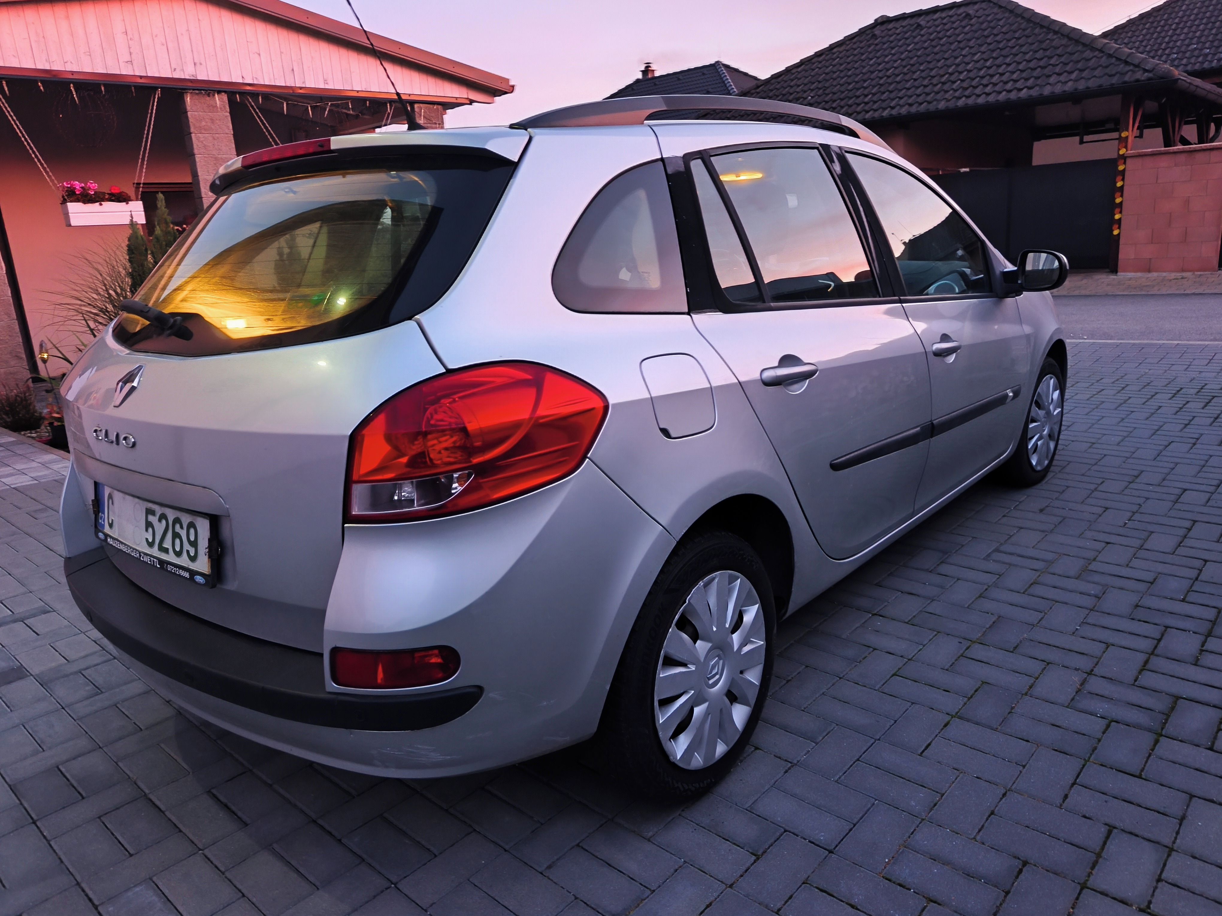 Renault Clio, Renault Clio kombi 1.2 16V - fotka 4