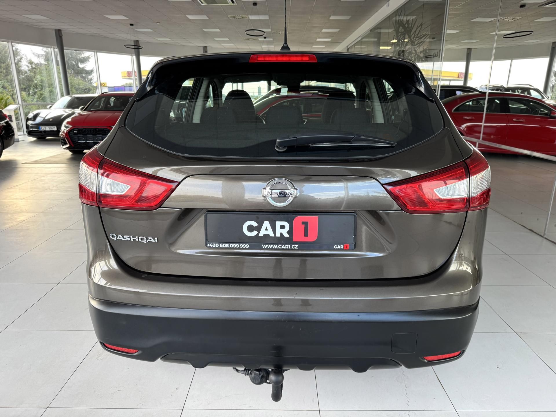 Nissan Qashqai, 1,2DIG-T*Navi*Kamera*Tažné*ČR - fotka 6