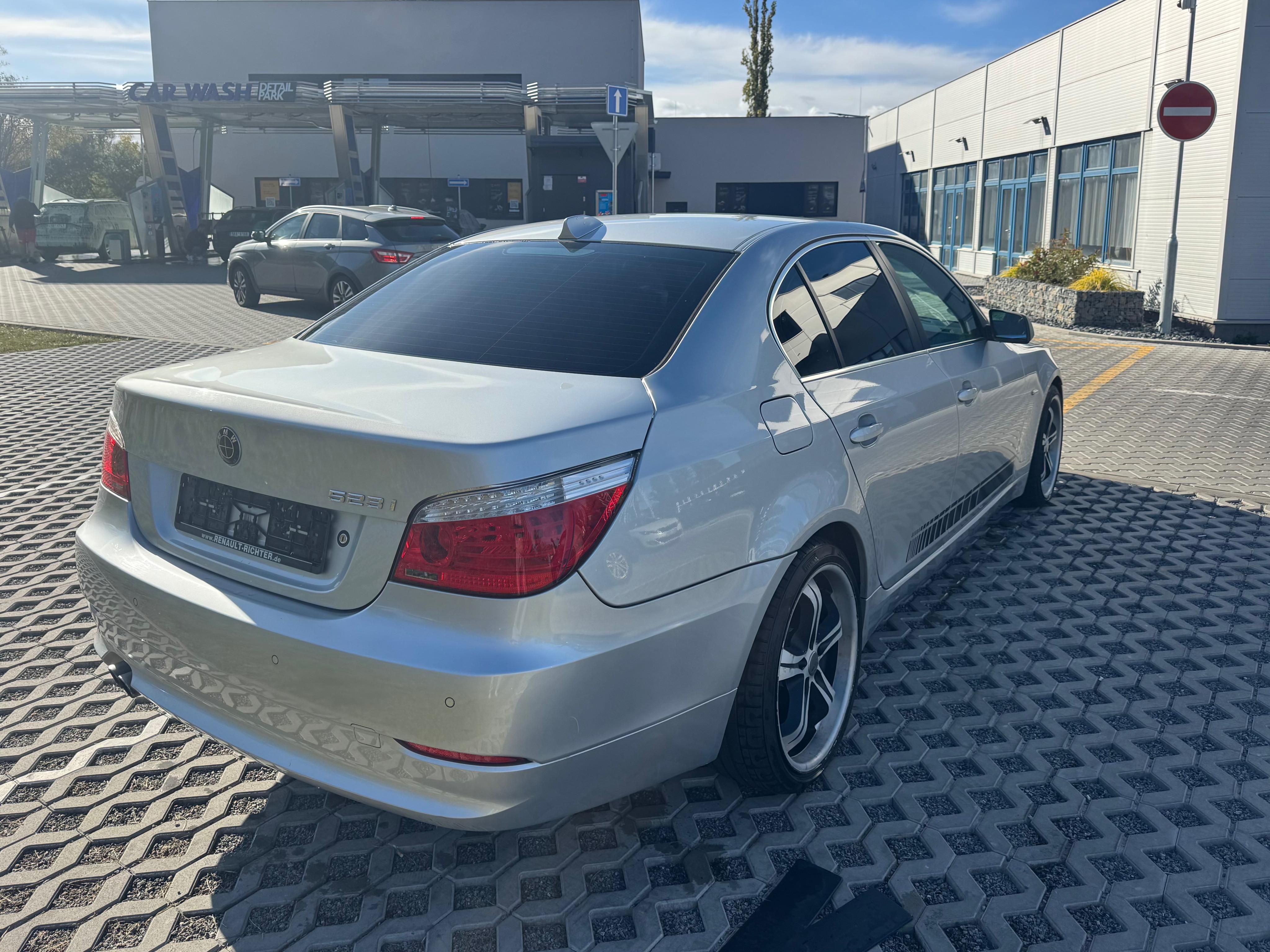 BMW Řada 5, e60 2.5i 140kW.Automat.Facelif - fotka 3