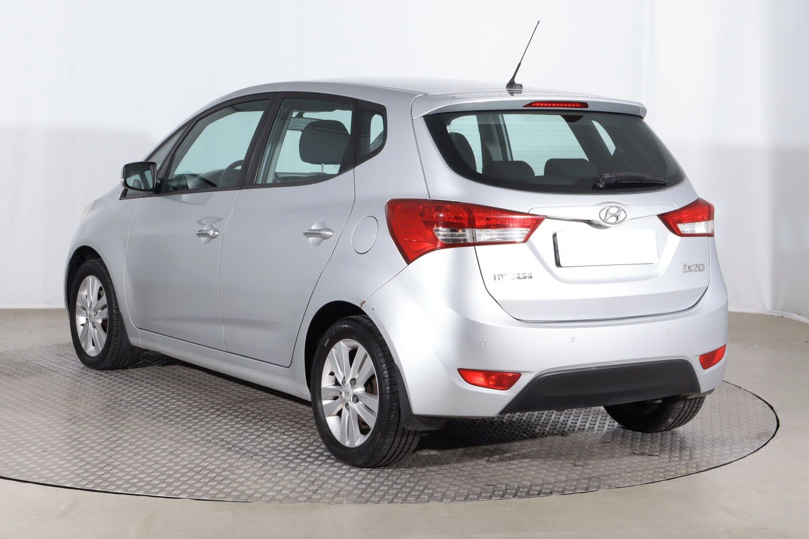 Hyundai ix20, 1.4 CVVT, Serv.kniha - fotka 4