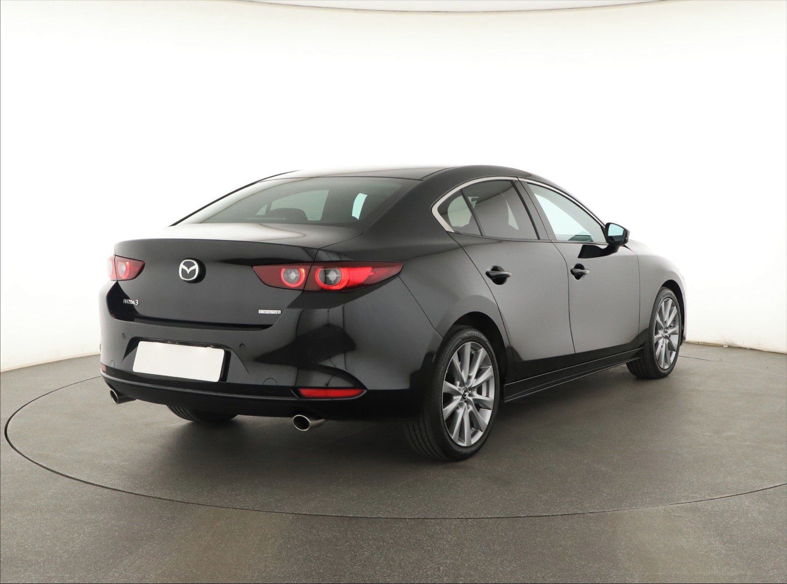 Mazda 3, 2.0 Skyactiv-G, ČR,1.maj - fotka 5