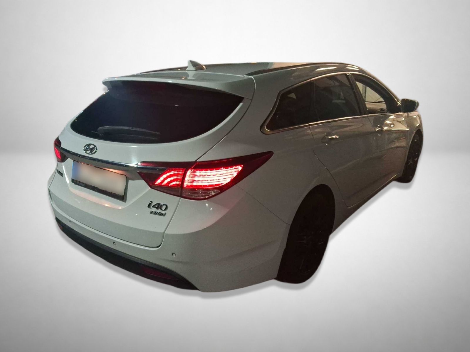 Hyundai i40, 1.7 CRDi, Navi, Xenony - fotka 2