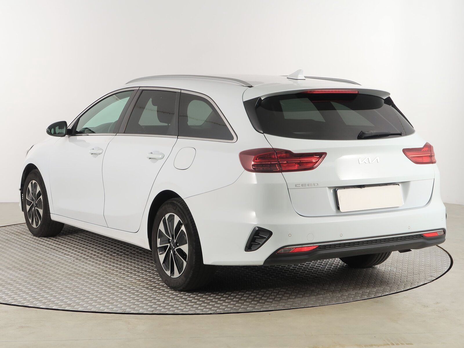 Kia Cee´d, 1.5 T-GDI, Gold, Automat - fotka 4