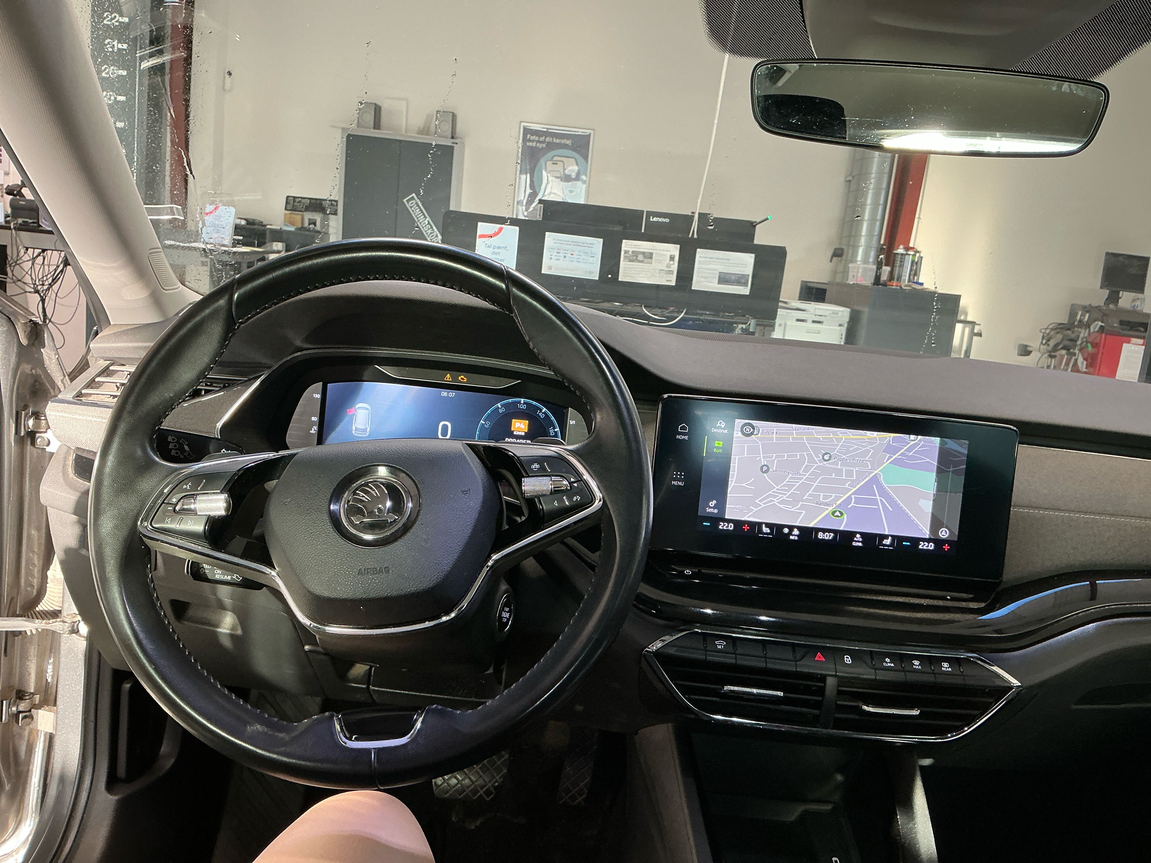 Škoda Octavia, 2.0 TDi 110kw DSG Style Plus - fotka 5