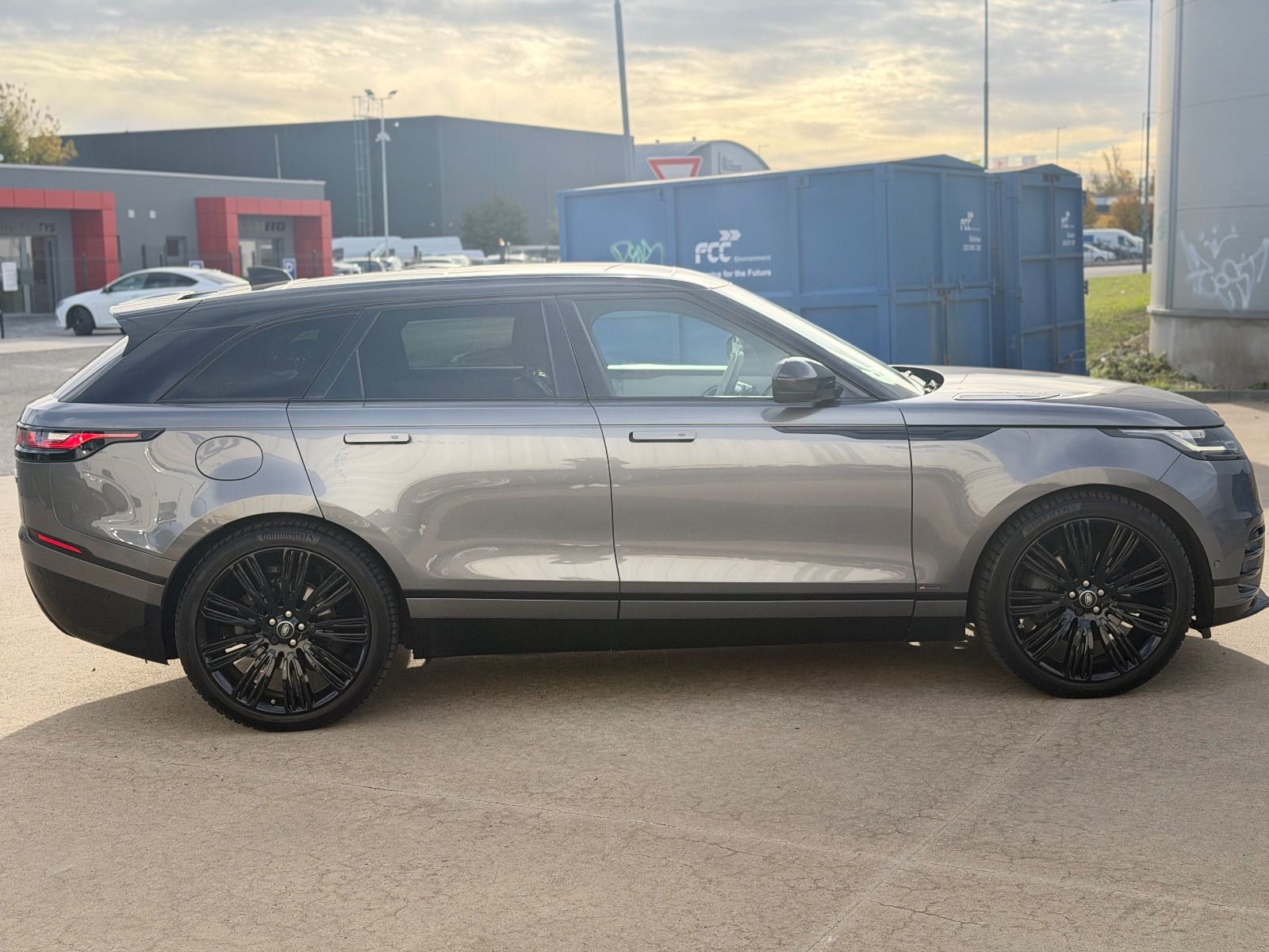 Land Rover Range Rover Velar - fotka 4