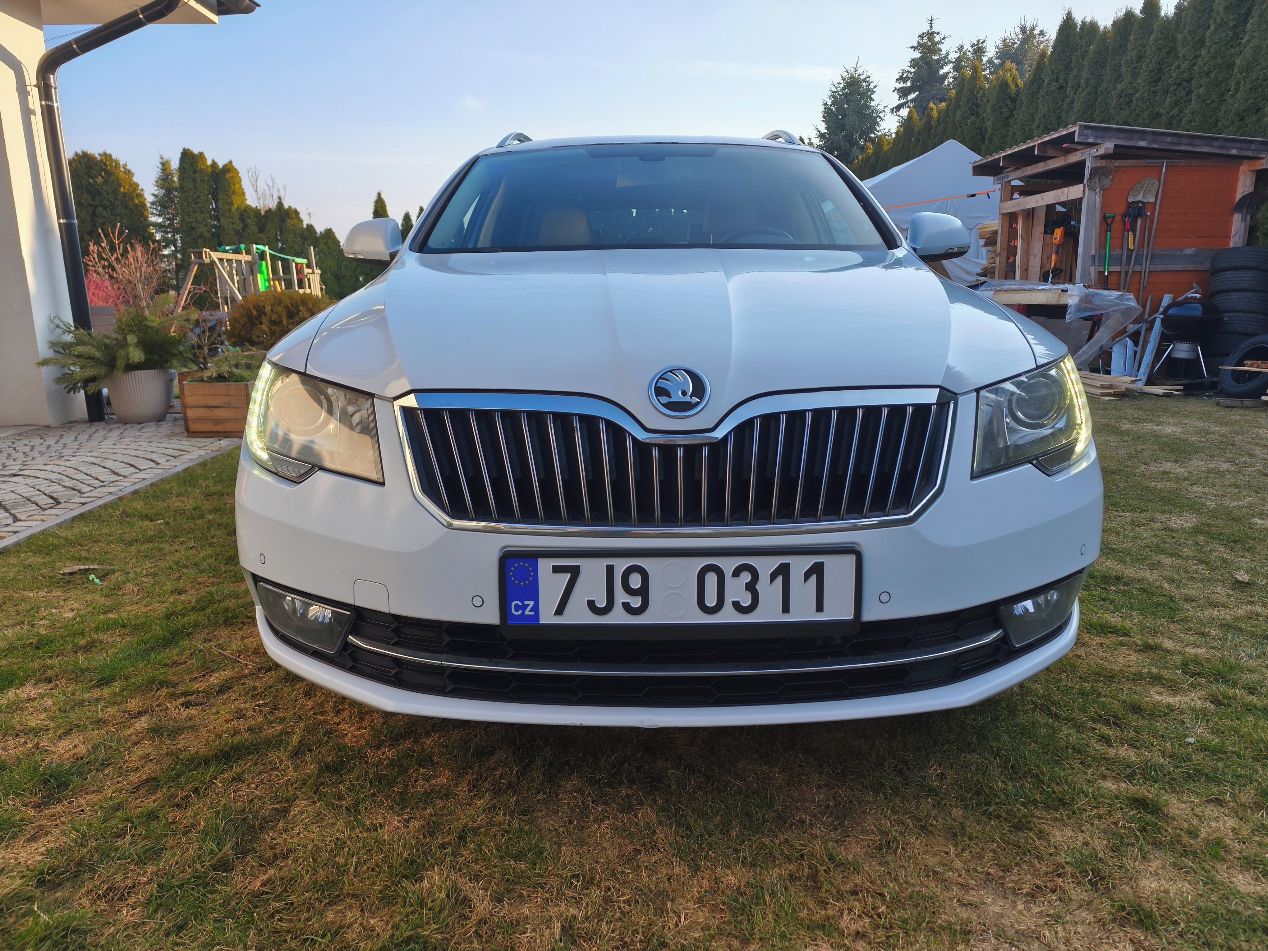 Škoda Superb, 4x4 L&K Webasto, tažné, ČR - fotka 3