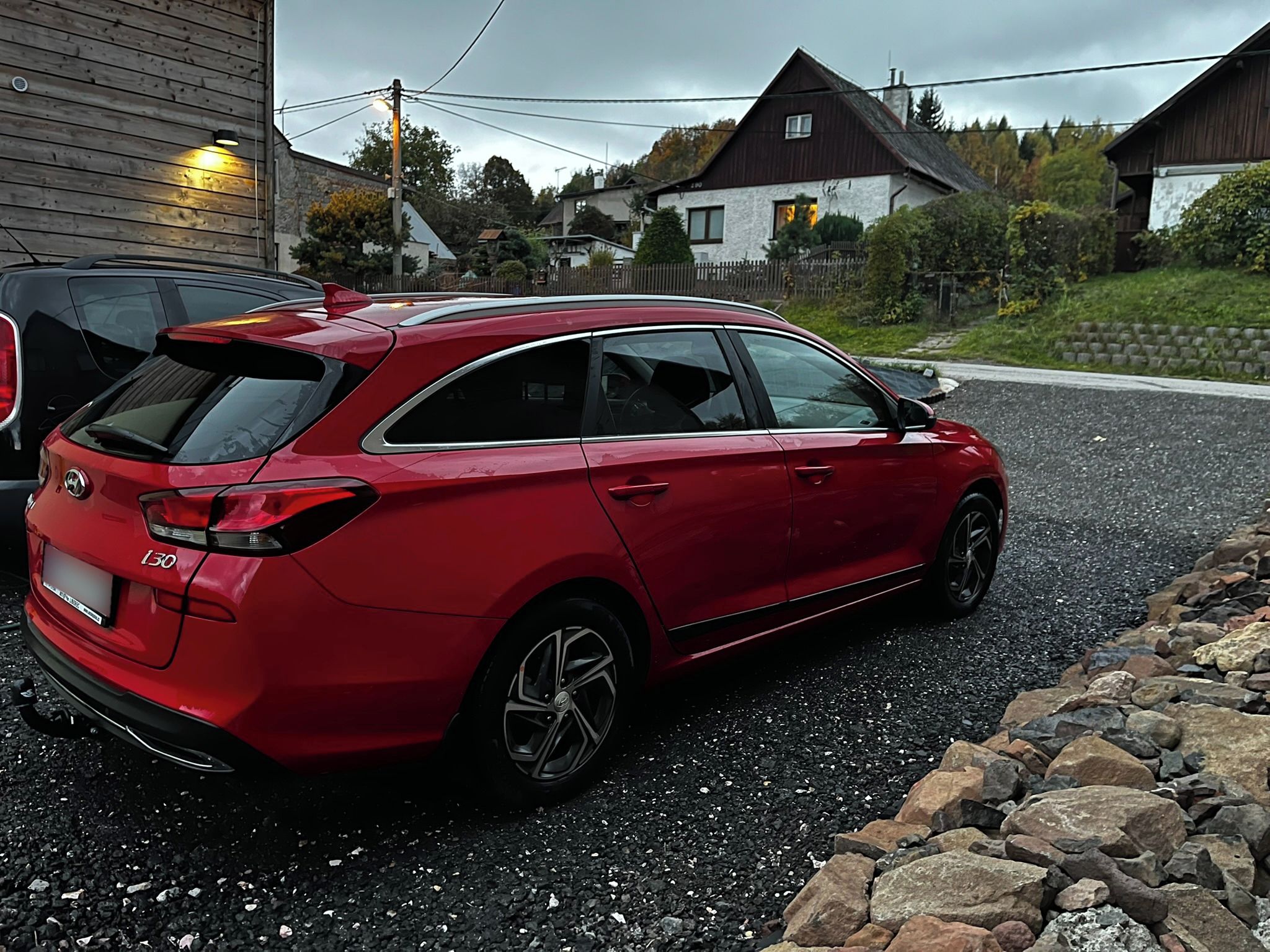 Hyundai i30, 1.5 DPi, tažné, vyhřev sedadel - fotka 3