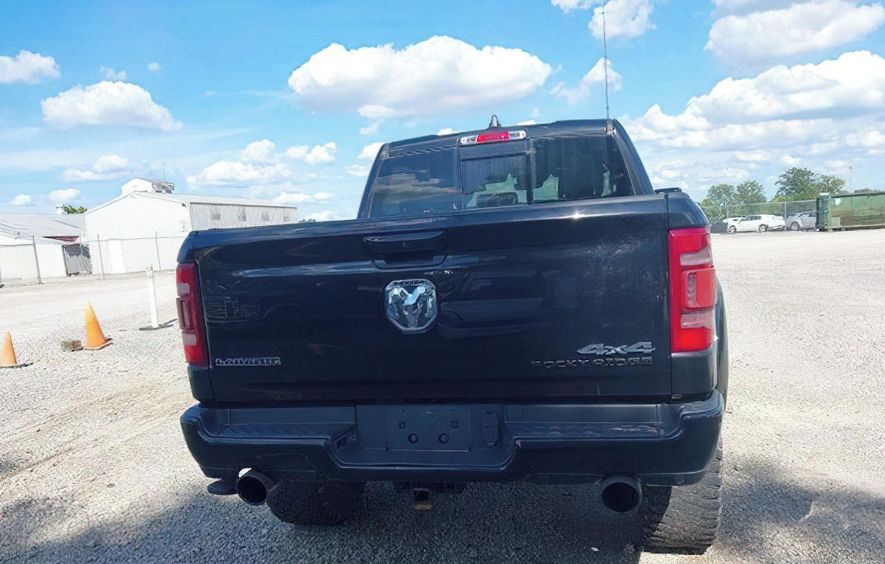RAM 1500, Auto na cestě - fotka 4
