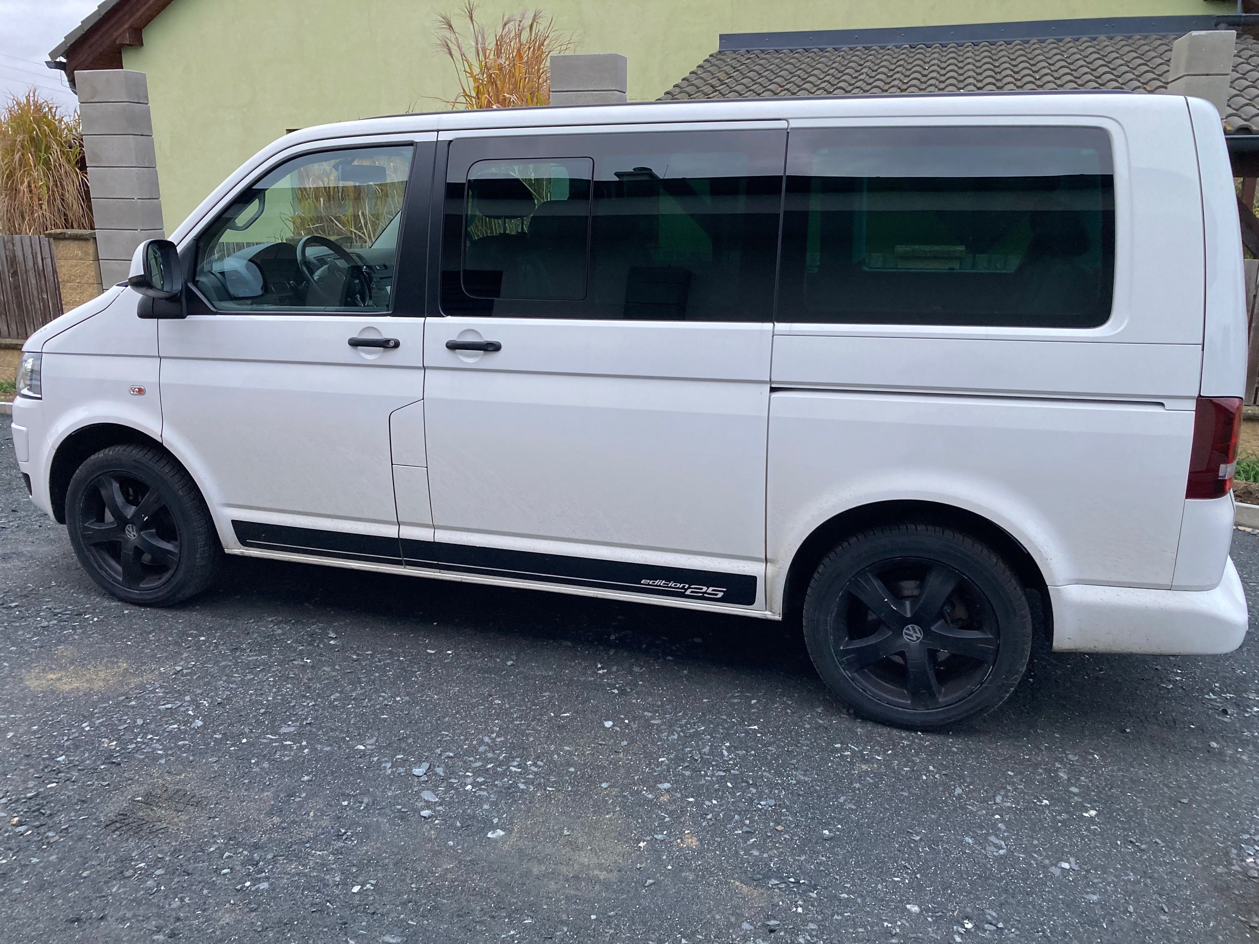 Volkswagen Multivan, Se spací vestavbou - fotka 4