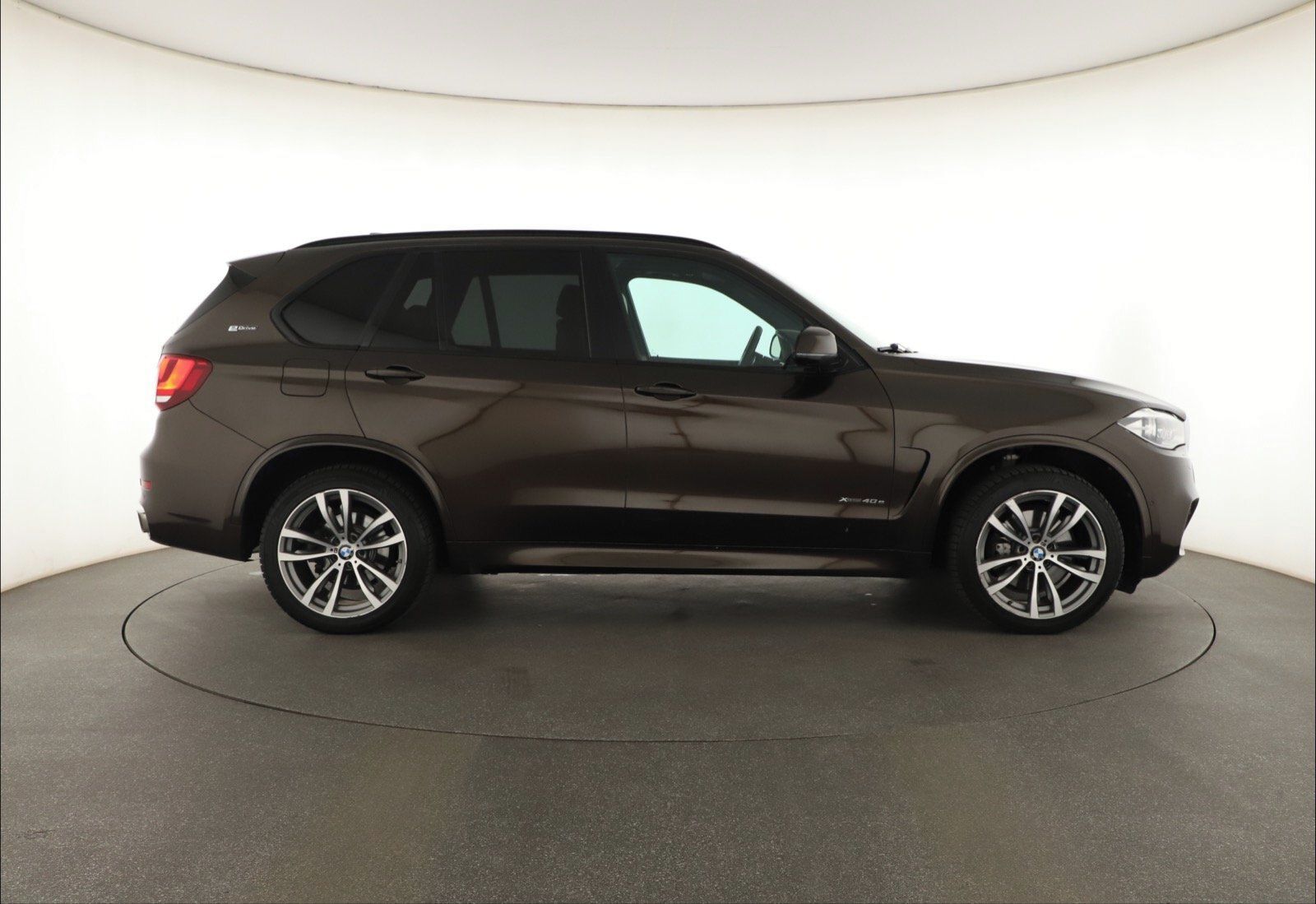 BMW X5, xDrive40e, M Paket, 4X4 - fotka 6