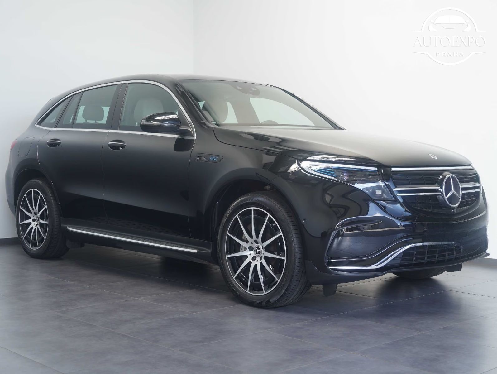 Mercedes-Benz EQC, 400 4Matic AMG Line*DISTRONIC - fotka 2