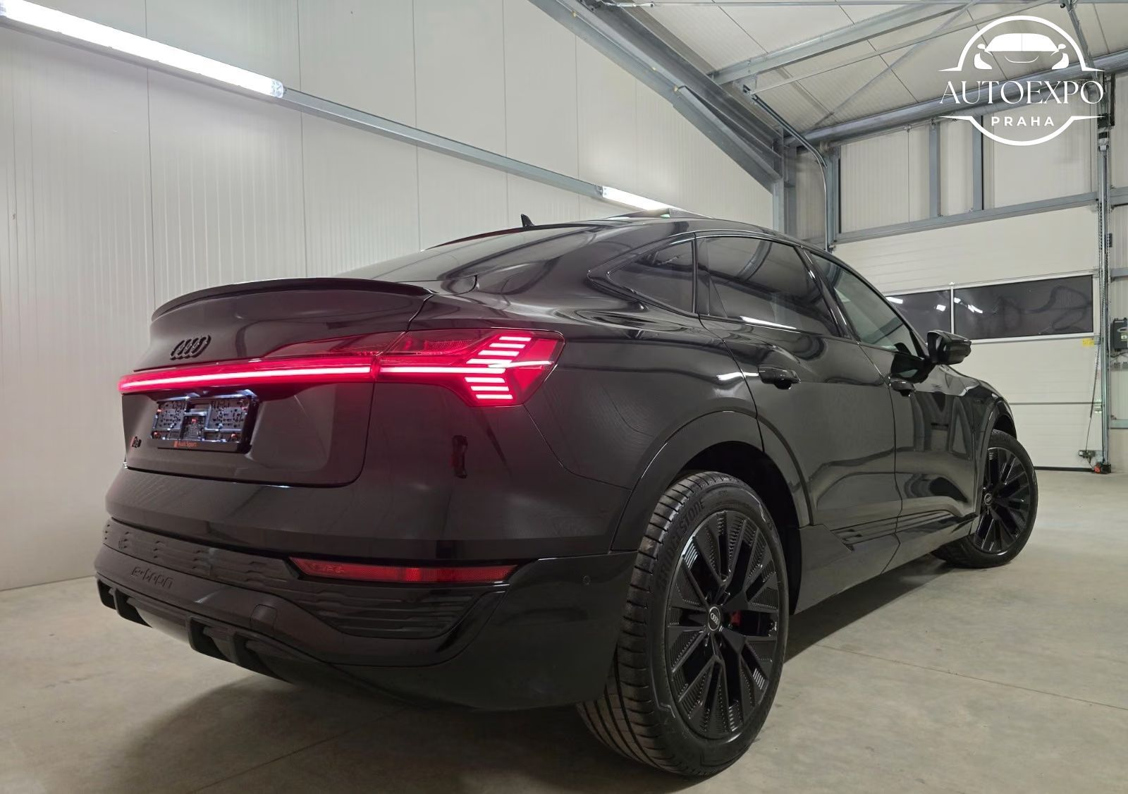 Audi Q8, e-tron 50 S-line - fotka 3