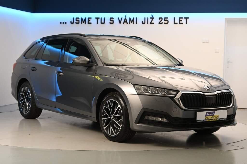 Škoda Octavia, 2.0 LED CLEVER Virtual Kamera - fotka 4