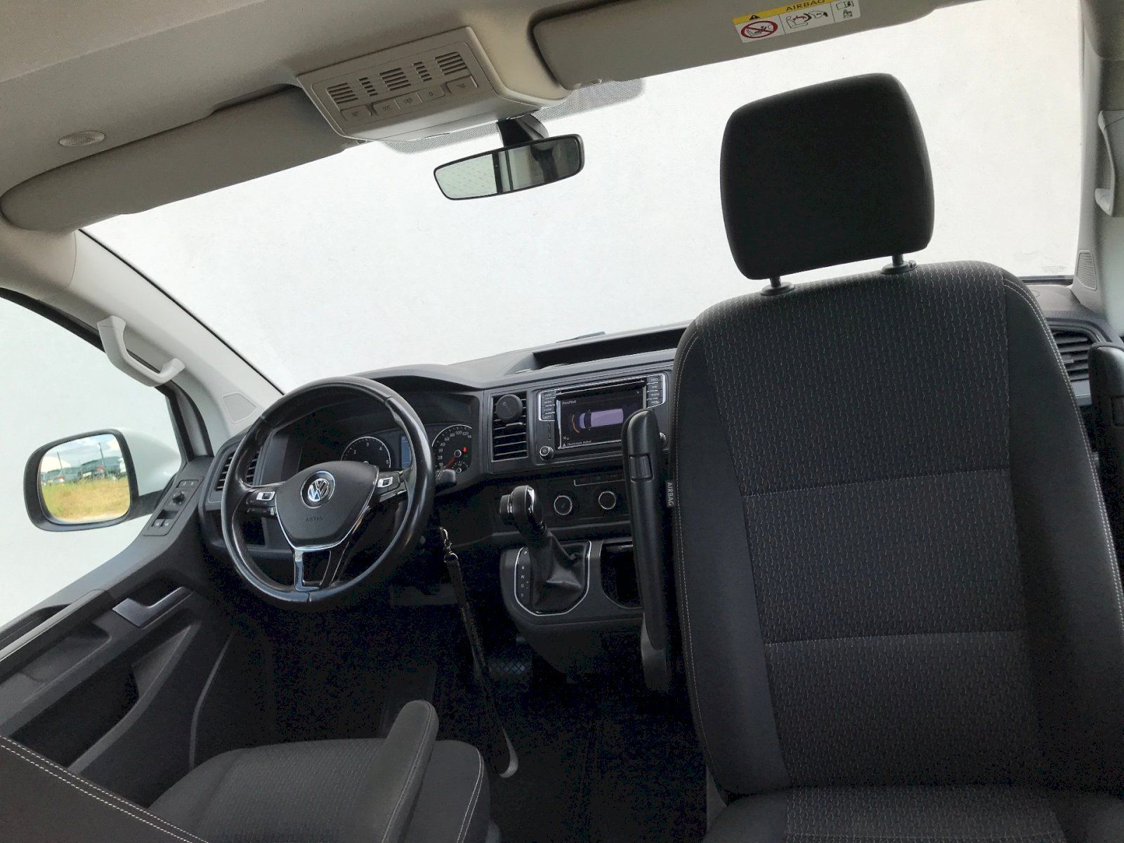 Volkswagen Multivan, 2,0 TDi 110kW, Trend, 7-st.DSG - fotka 5