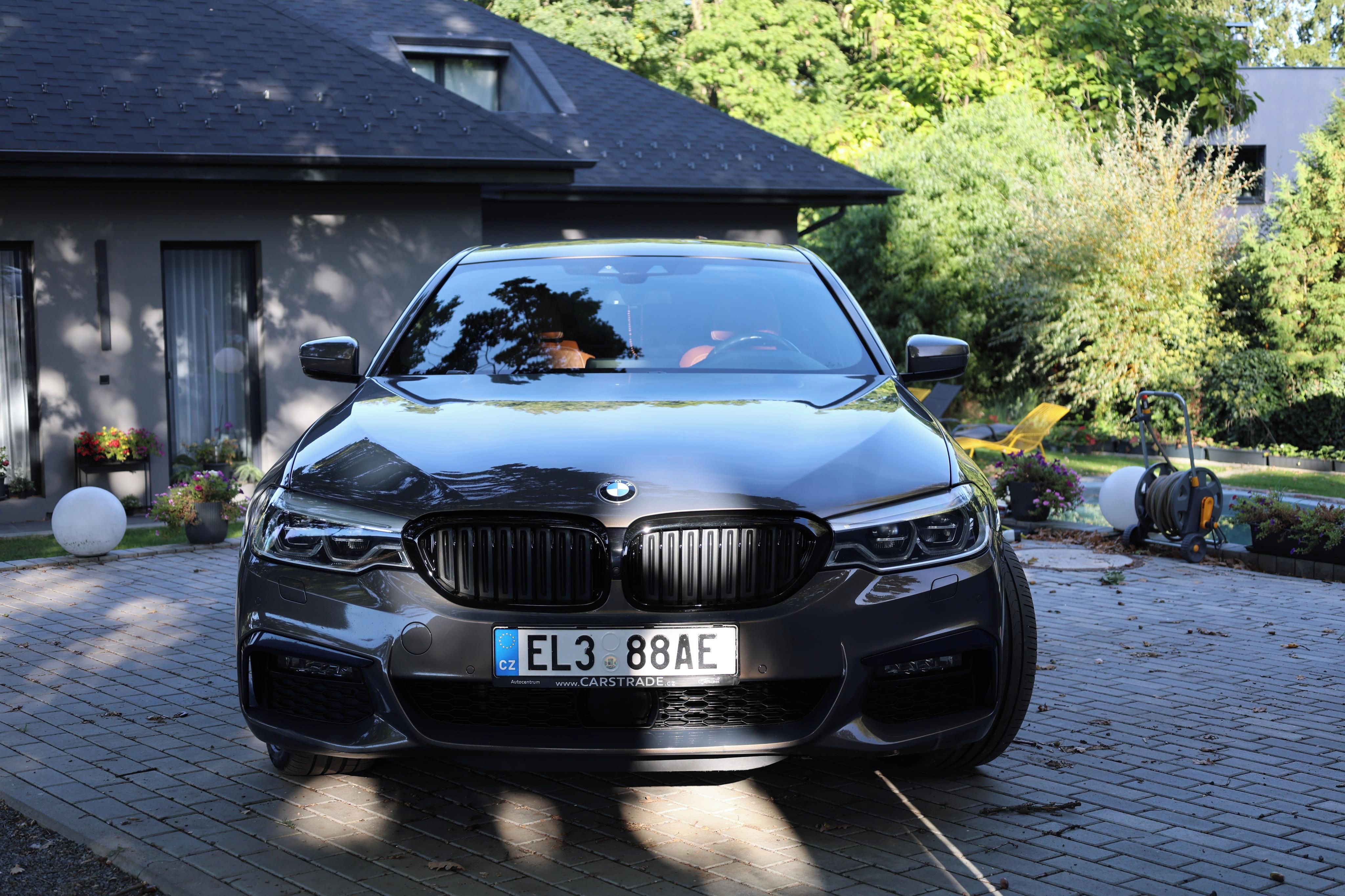 BMW Řada 5, 530e xDrive iPerformance - fotka 2