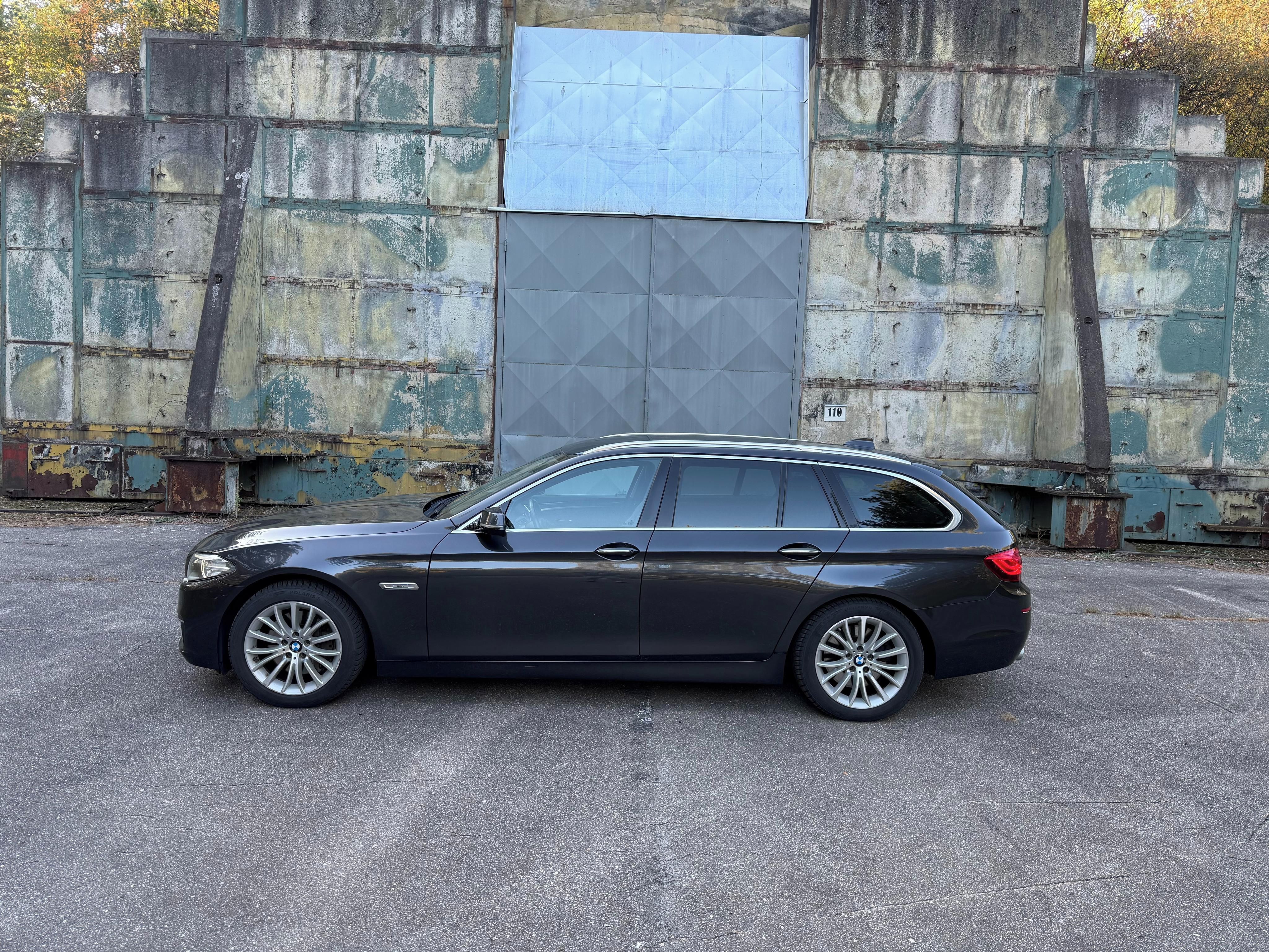 BMW Řada 5, 530xd Luxury Line - fotka 6