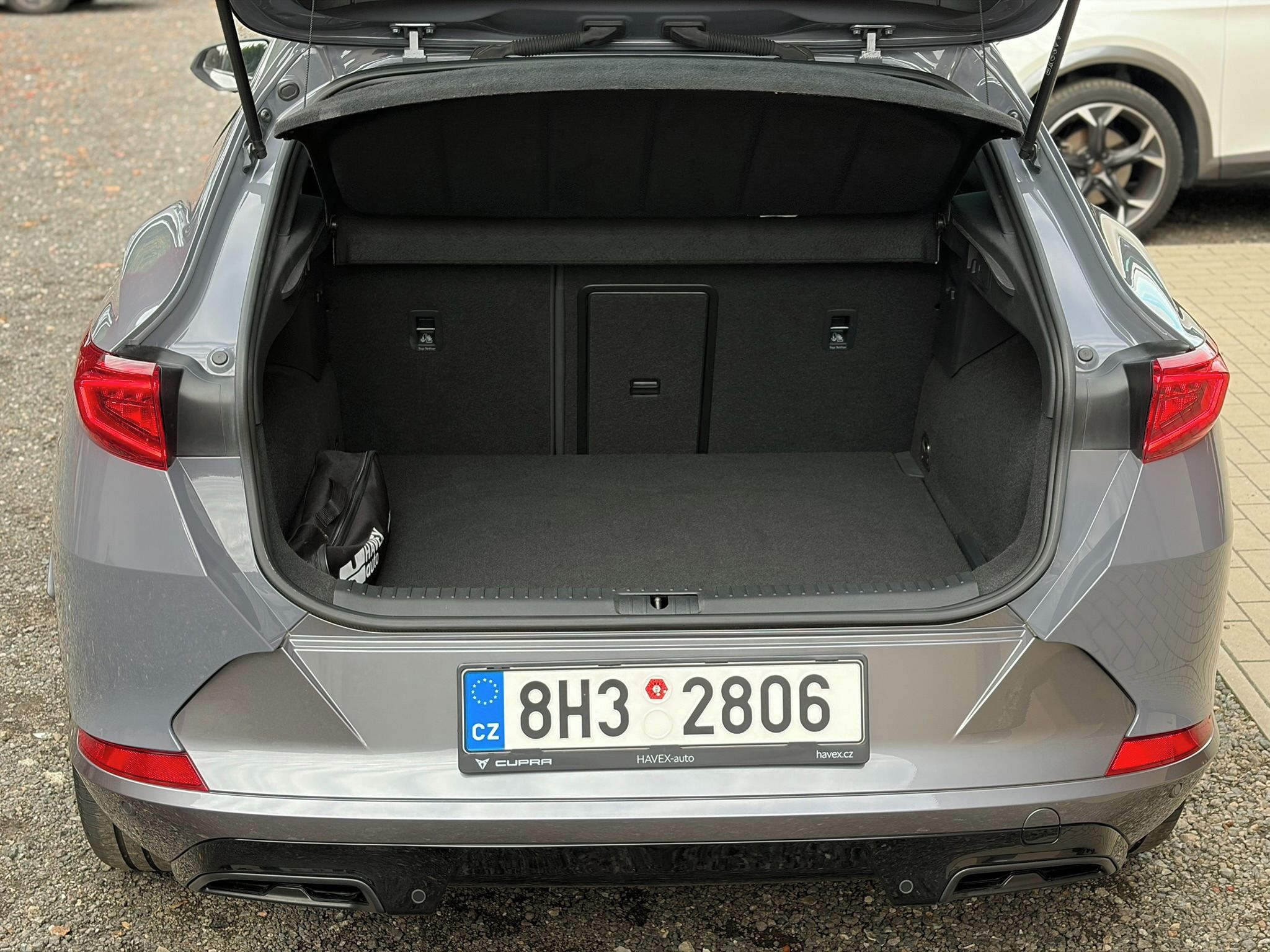 Cupra Formentor, 1.5TSI.DSG.21TKM.ZÁRUKA 8/28 - fotka 6