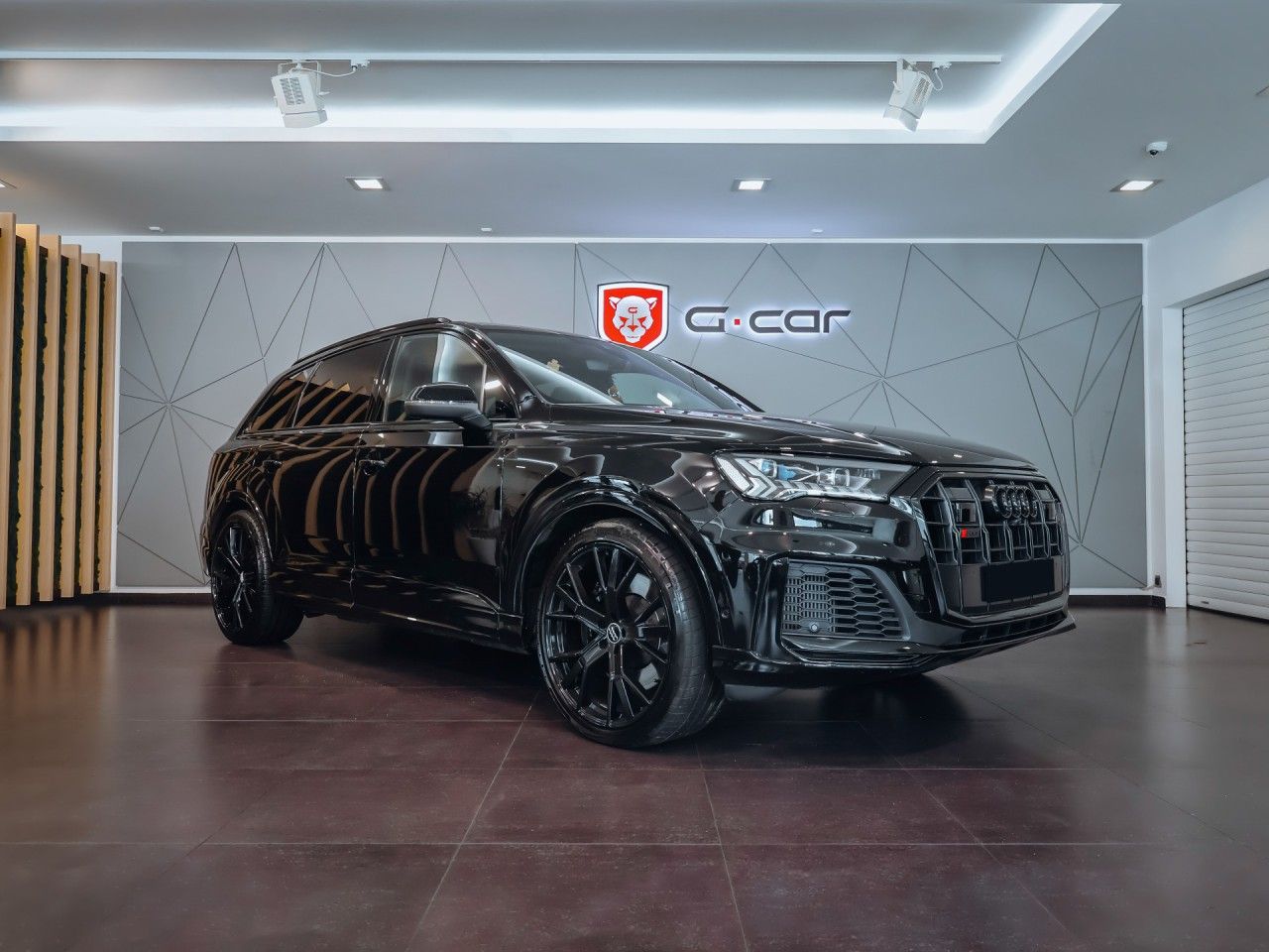 Audi SQ7, 4.0TFSI Matrix