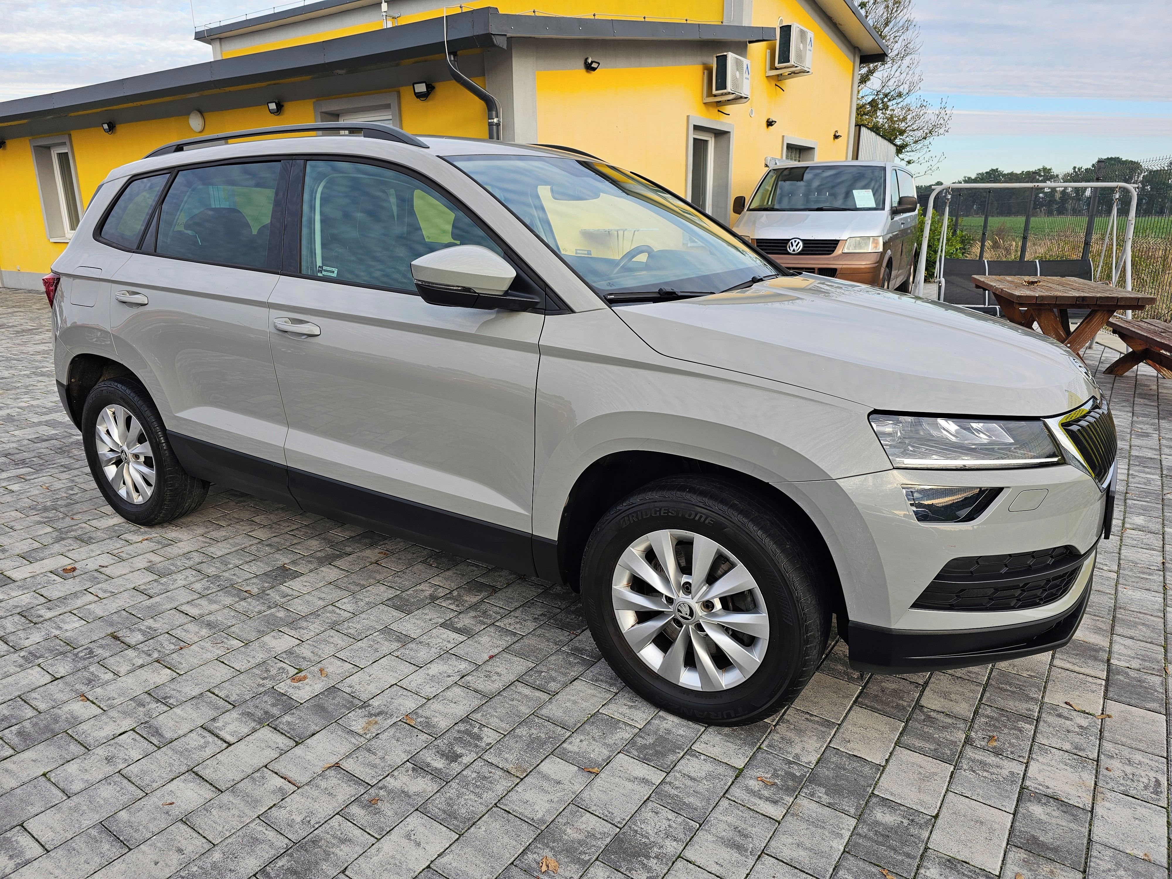 Škoda Karoq, 1.0 TSI, kamera, led světla - fotka 3
