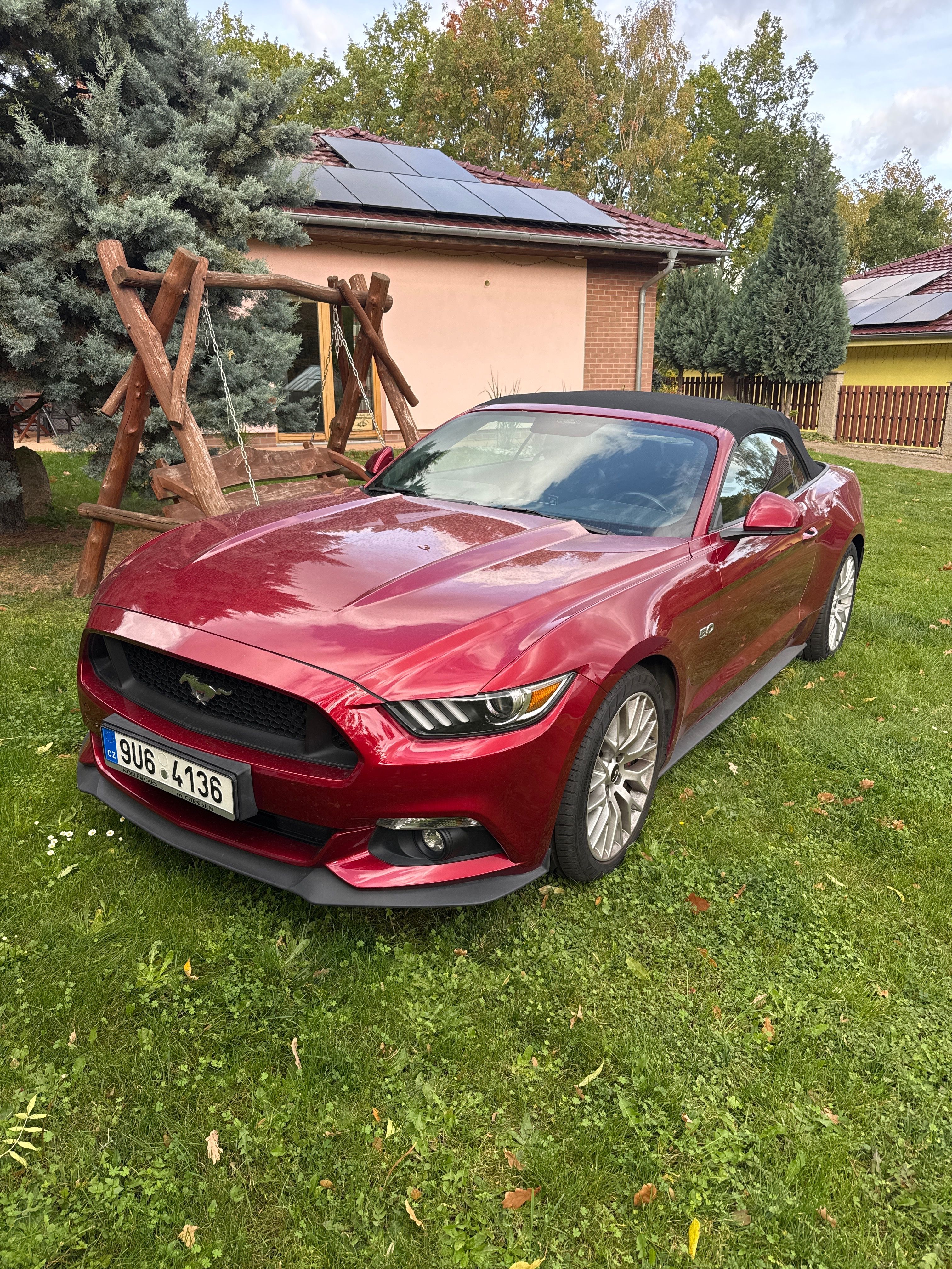 Ford Mustang, Cabrio,5v8,450hp,1.maj. - fotka 2