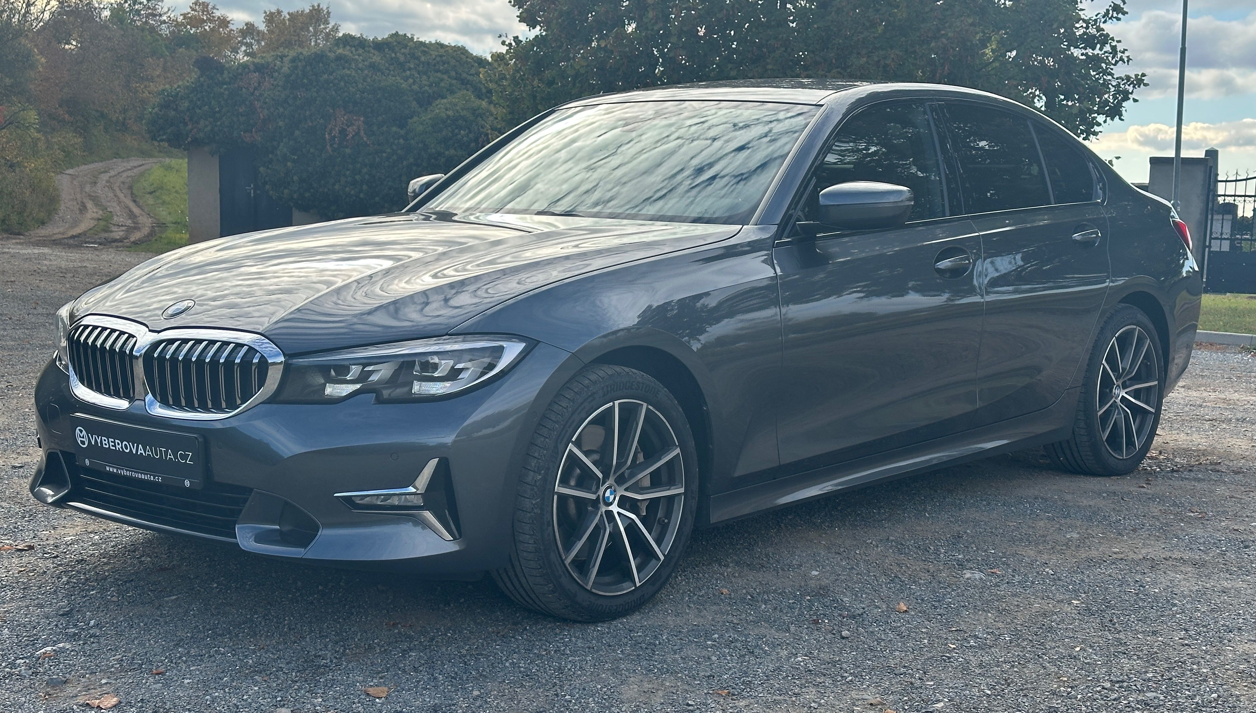 BMW Řada 3, 330ix 190kW/xDrive/Luxury Line - fotka 2