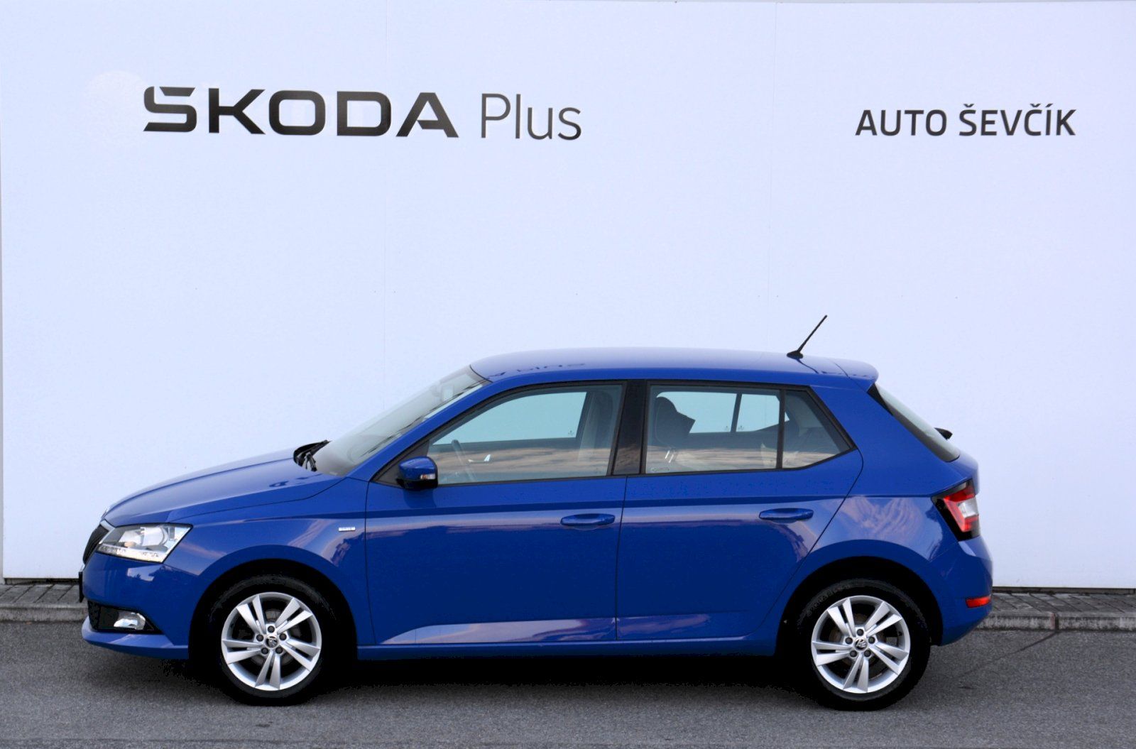 Škoda Fabia, 1.0 MPI 44 KW Ambition PLUS 12 - fotka 3