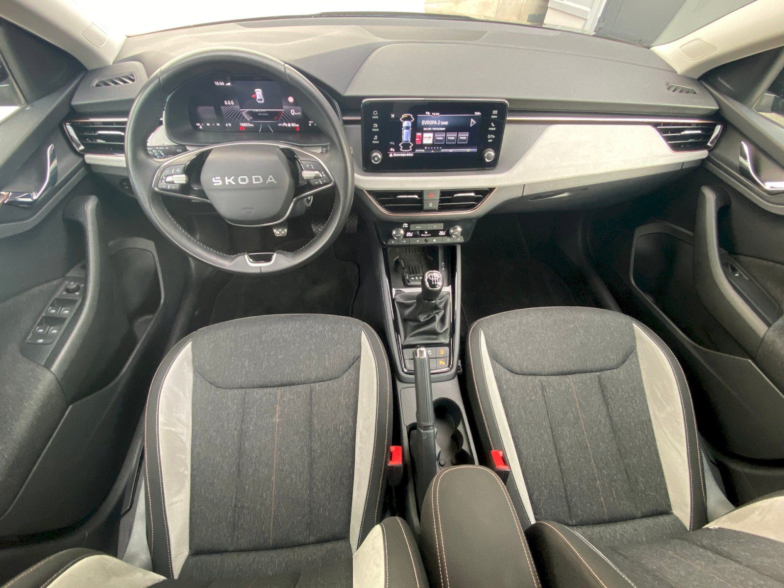 Škoda Scala, Top Selection 1.5 TSI 110 kW - fotka 5