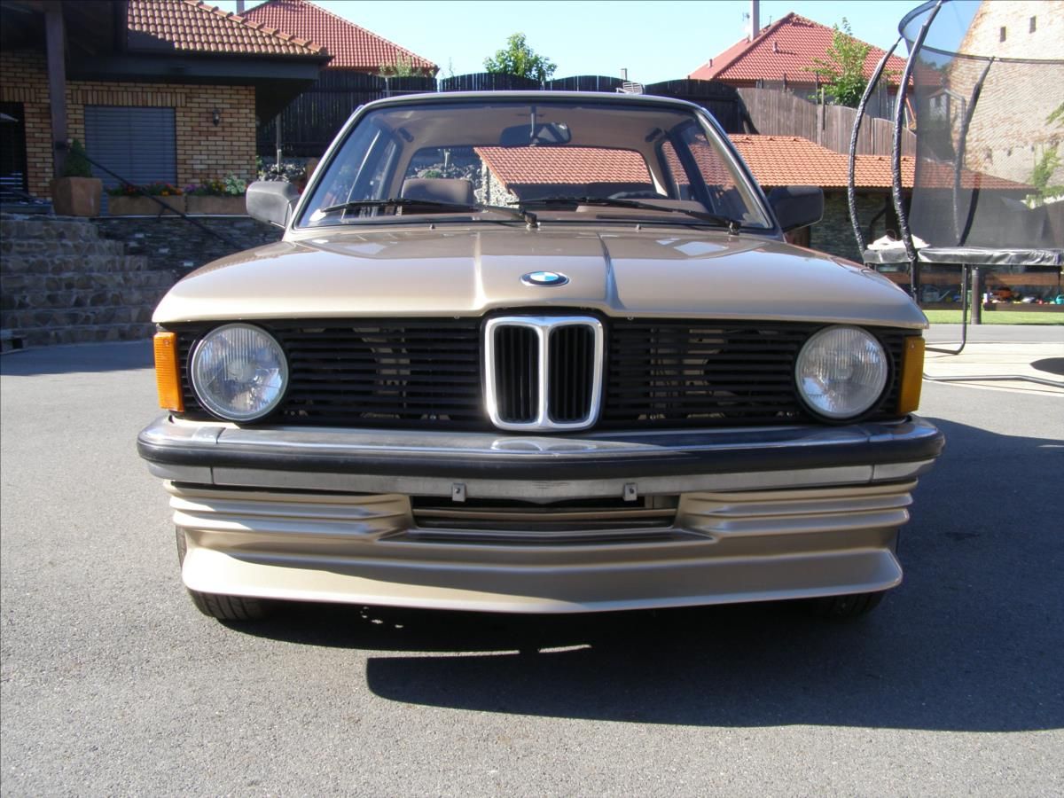 BMW Řada 3, 1,8 - fotka 2