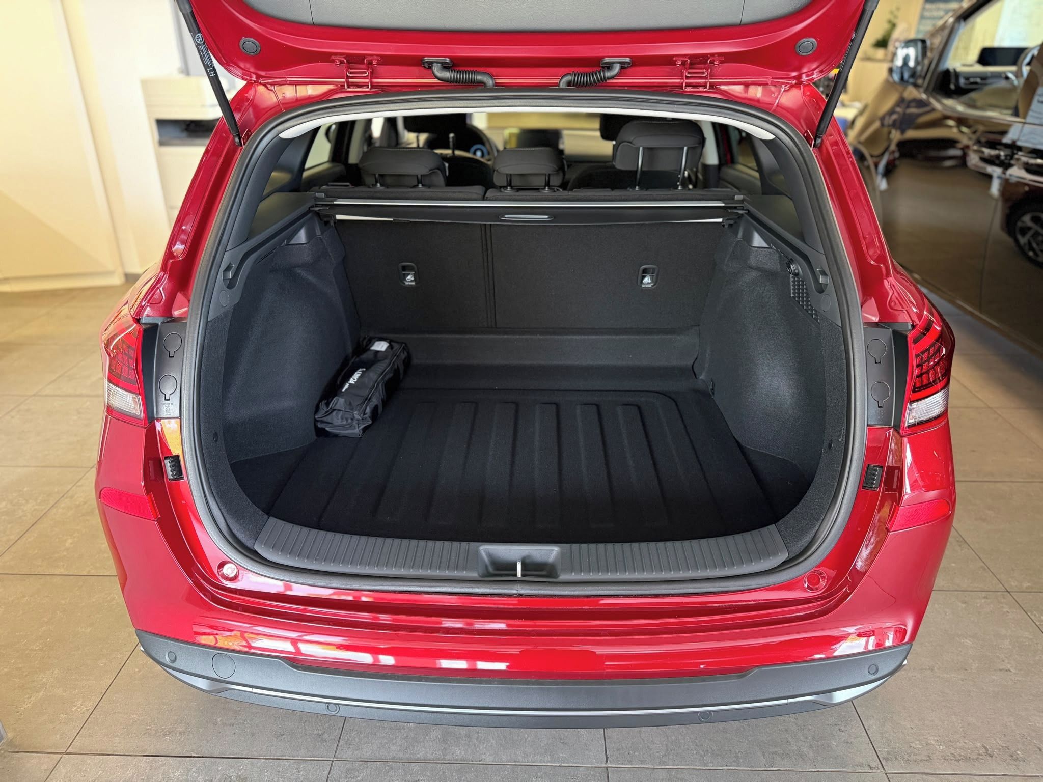Hyundai i30, WG 1,6 T-GDI DCT GO CZECH - fotka 3