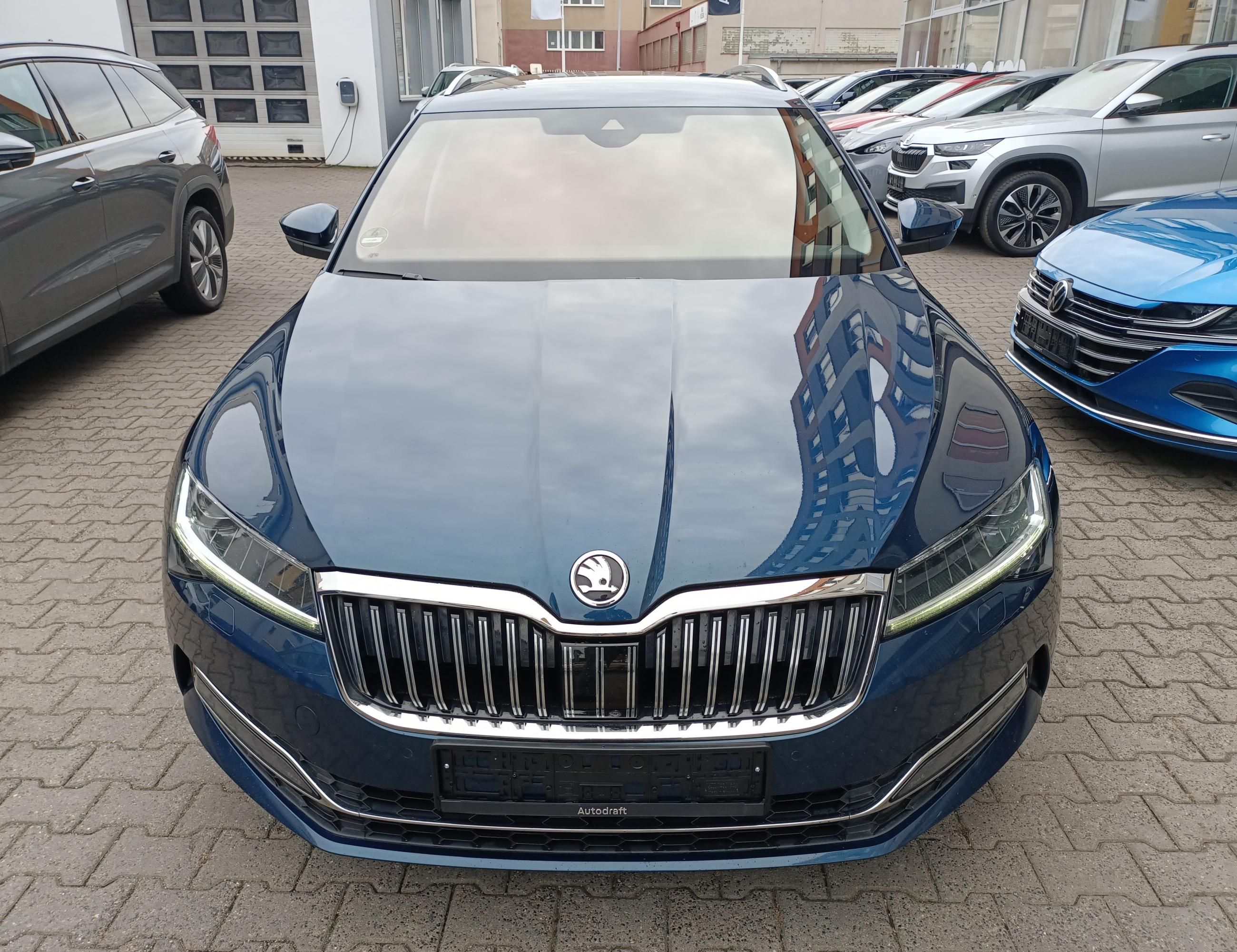 Škoda Superb, 2.0 TDI 147kW DSG / Tažné - fotka 2