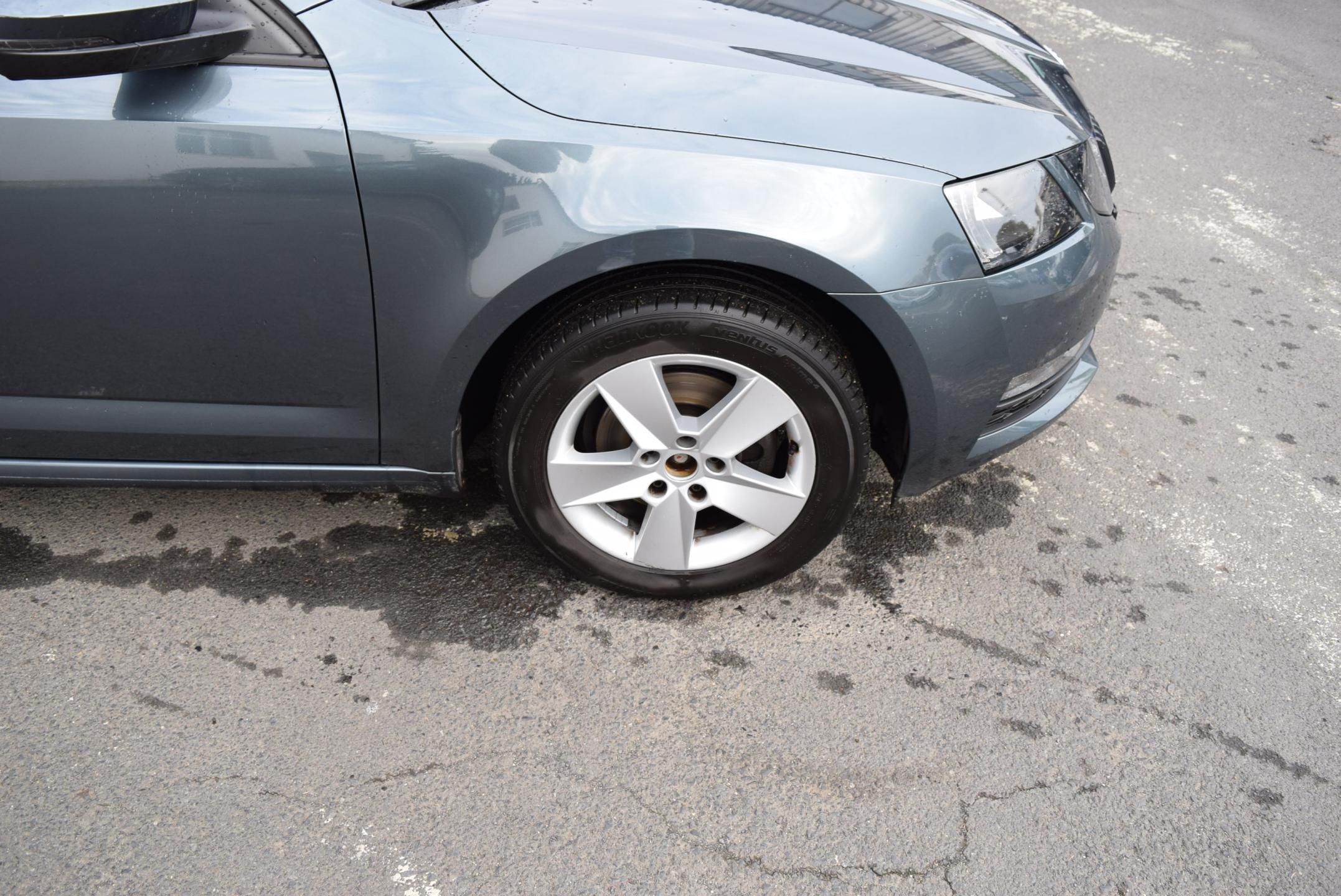 Škoda Octavia, 1.5TSI 110kw AMBITION APP TEMP - fotka 5