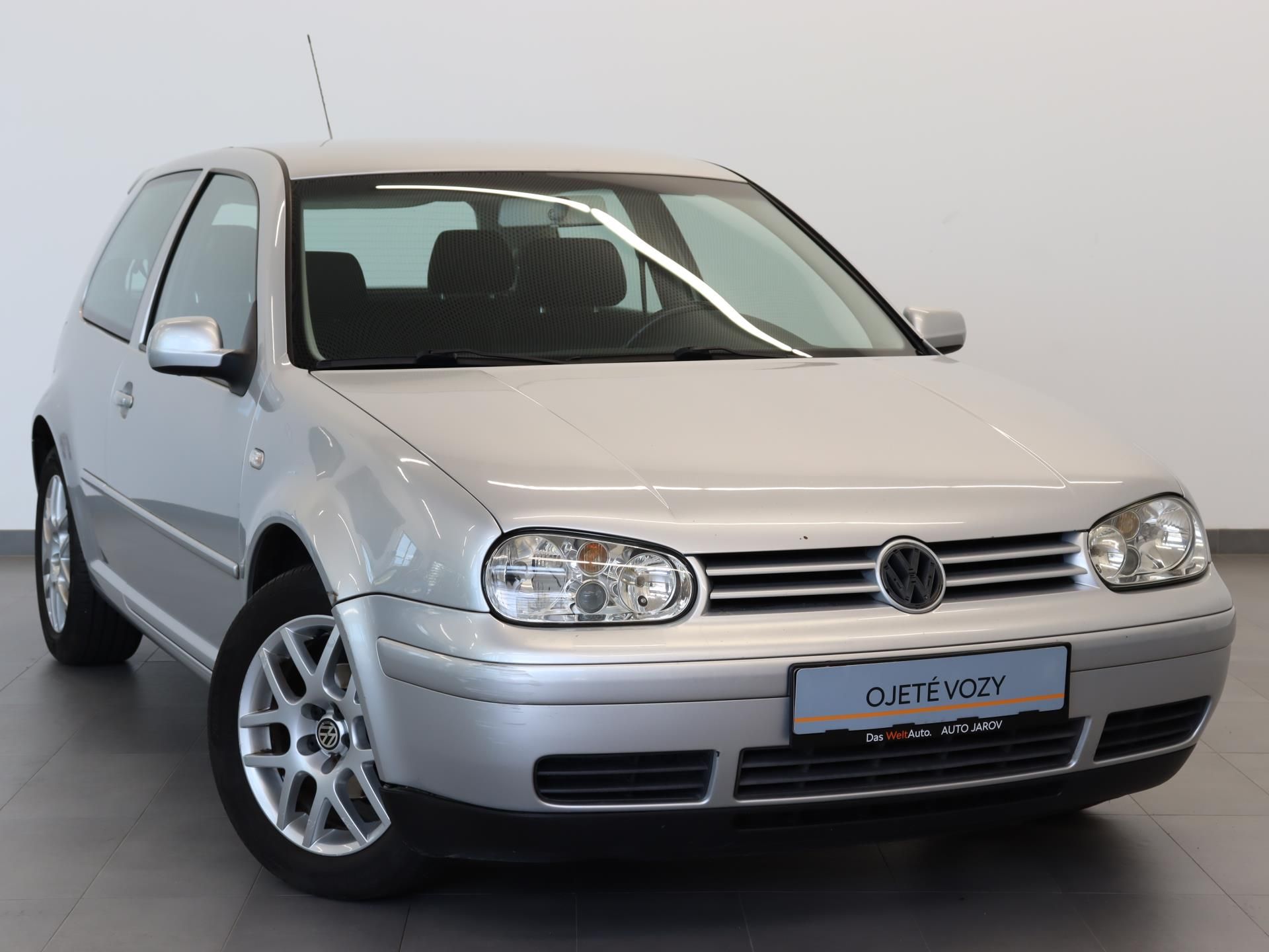 Volkswagen Golf, 1,6 77kW TRENDLINE - fotka 6