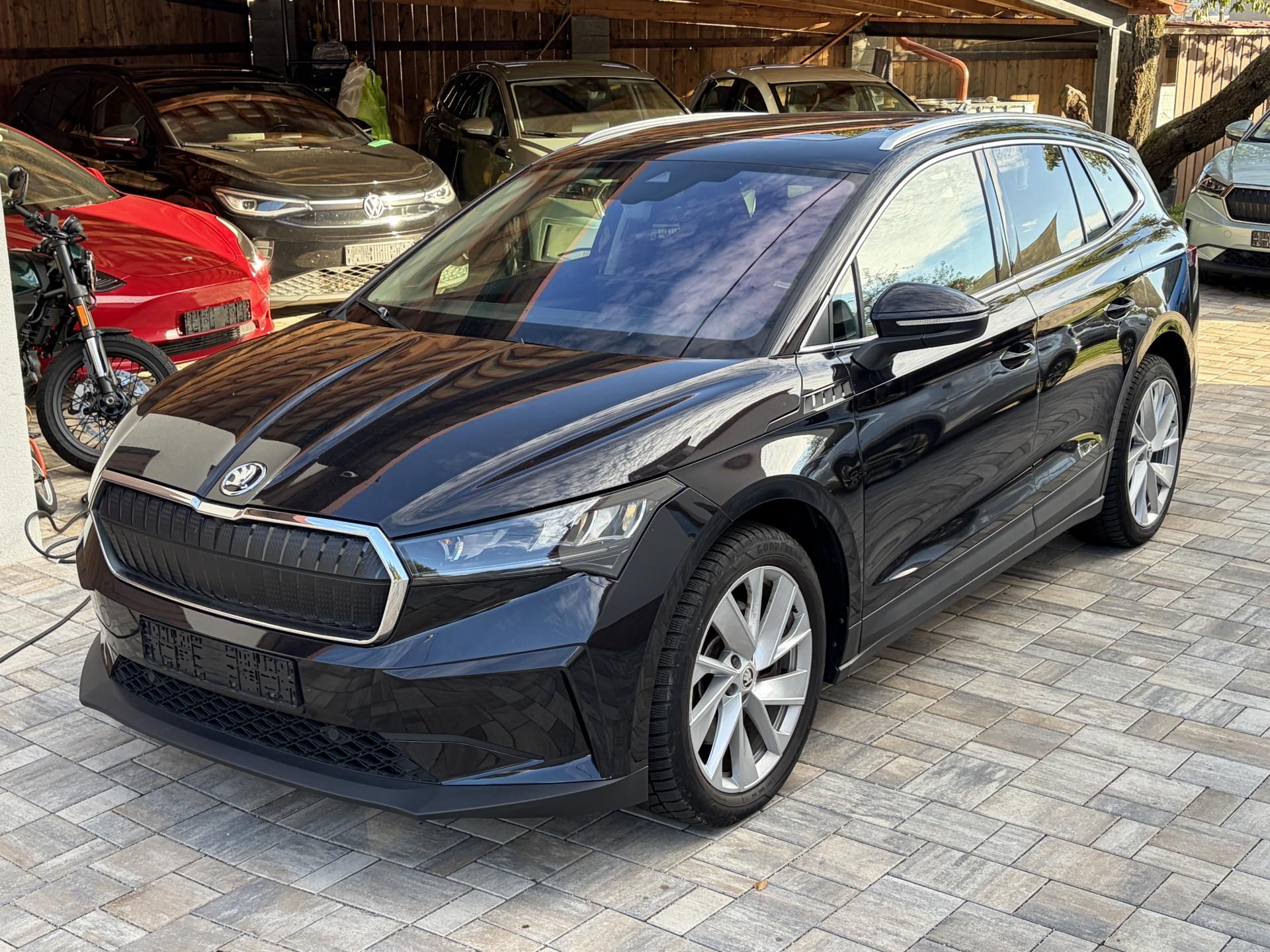 Škoda Enyaq, 80, SOH 90%,panorama, TČ