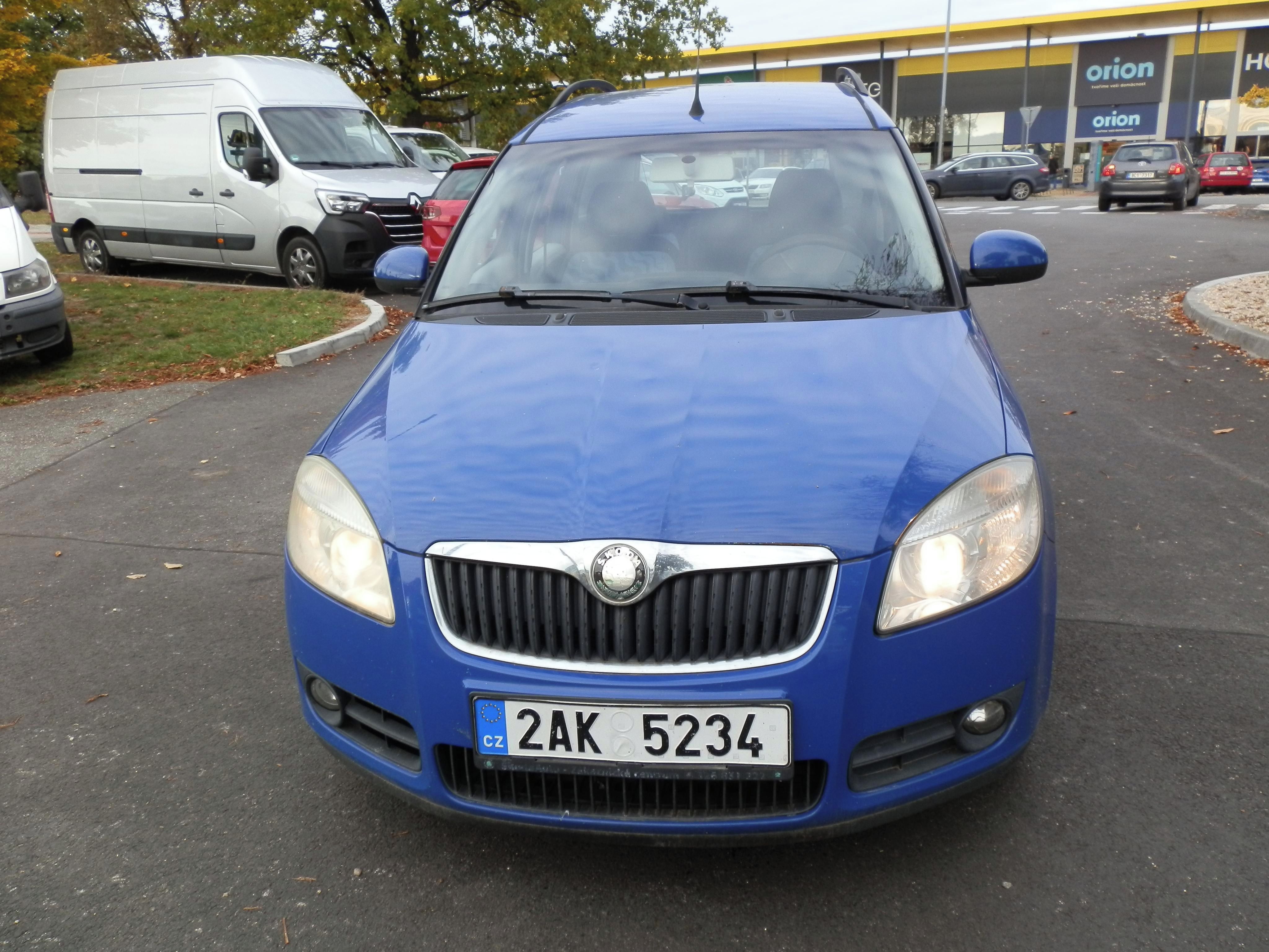 Škoda Roomster, 1,6i - fotka 2