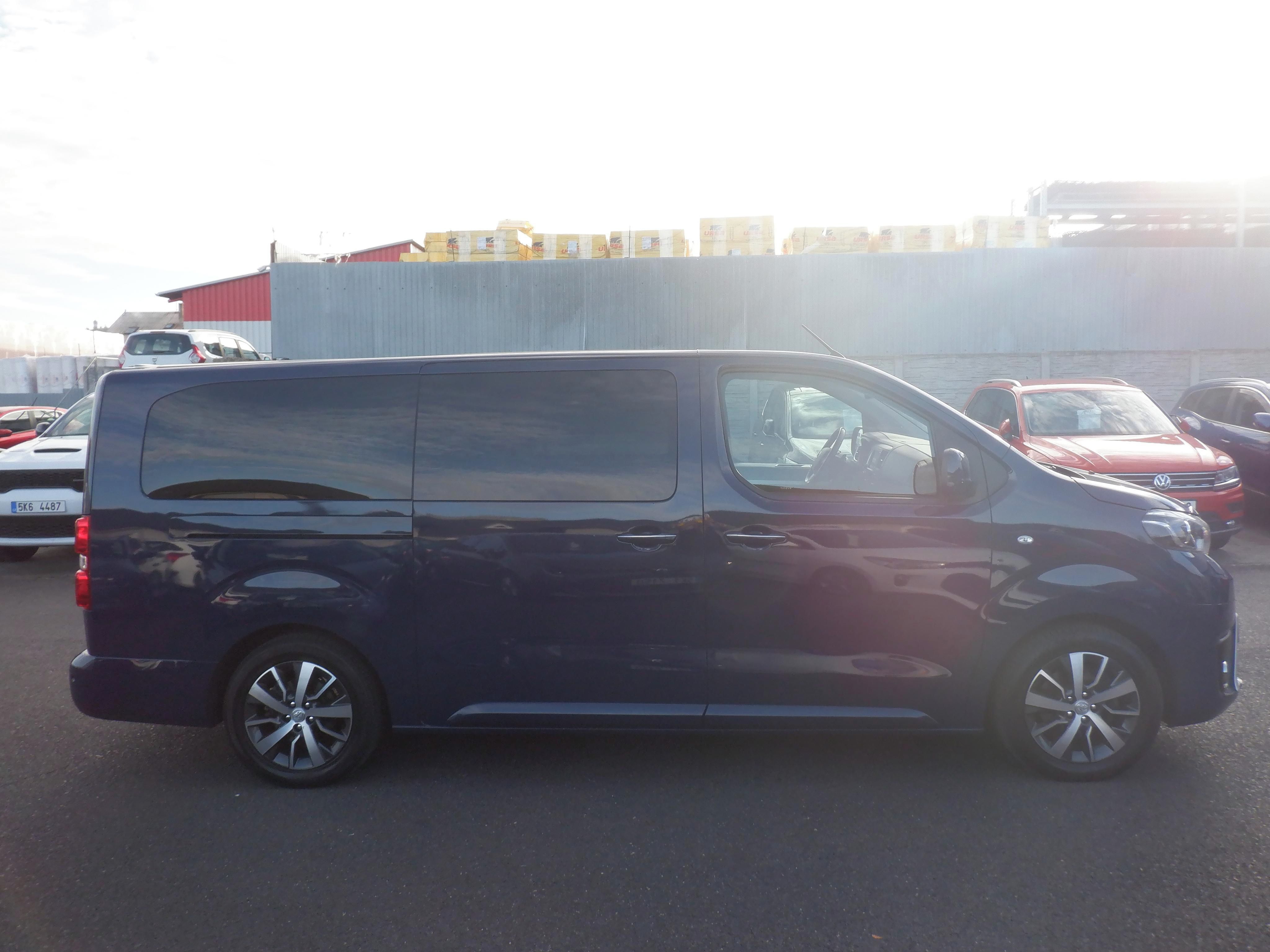 Toyota Proace, 2.0 D-4D 130kW Verso VIP,7-mís - fotka 4