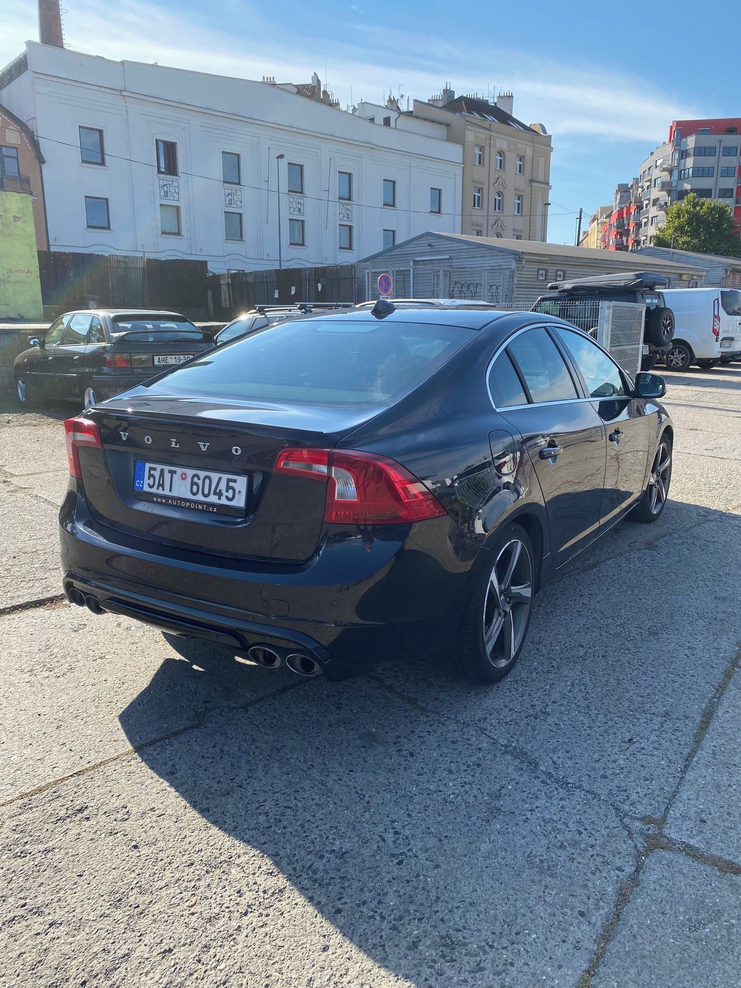 Volvo S60, R design - fotka 2