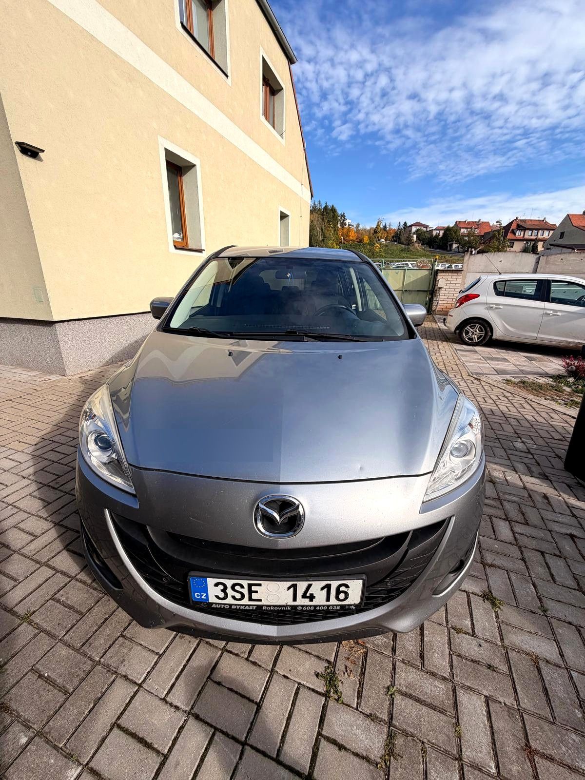 Mazda 5, 1.8 benzín, 85 kW, 7 míst - fotka 2