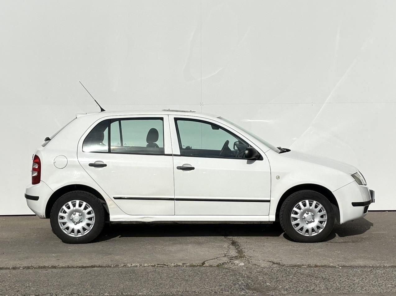 Škoda Fabia, 1.2 HTP / 40 kW Classic - fotka 3