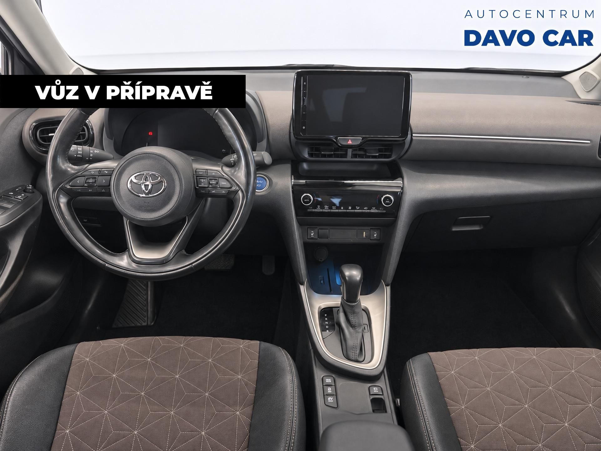 Toyota Yaris Cross, 1,5 Hybrid 68kW e-CVT CZ DPH - fotka 5