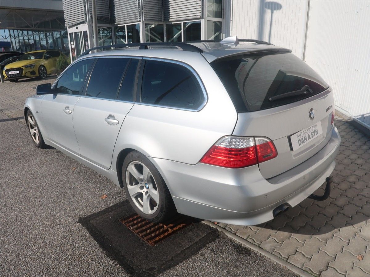 BMW Řada 5, 3,0 - fotka 4