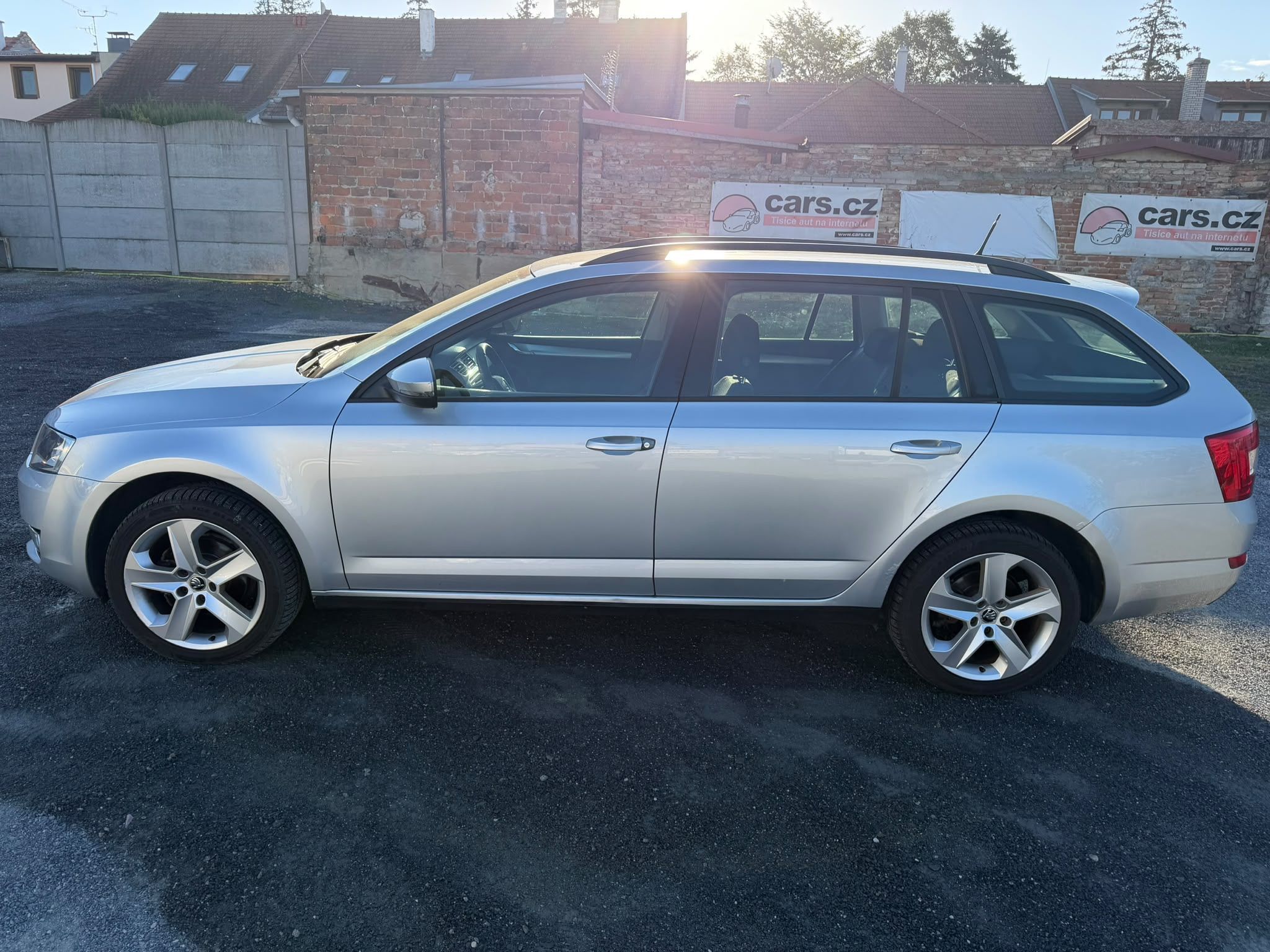 Škoda Octavia, 1.6 TDI 4×4 77 kW SERVISNI KN - fotka 5