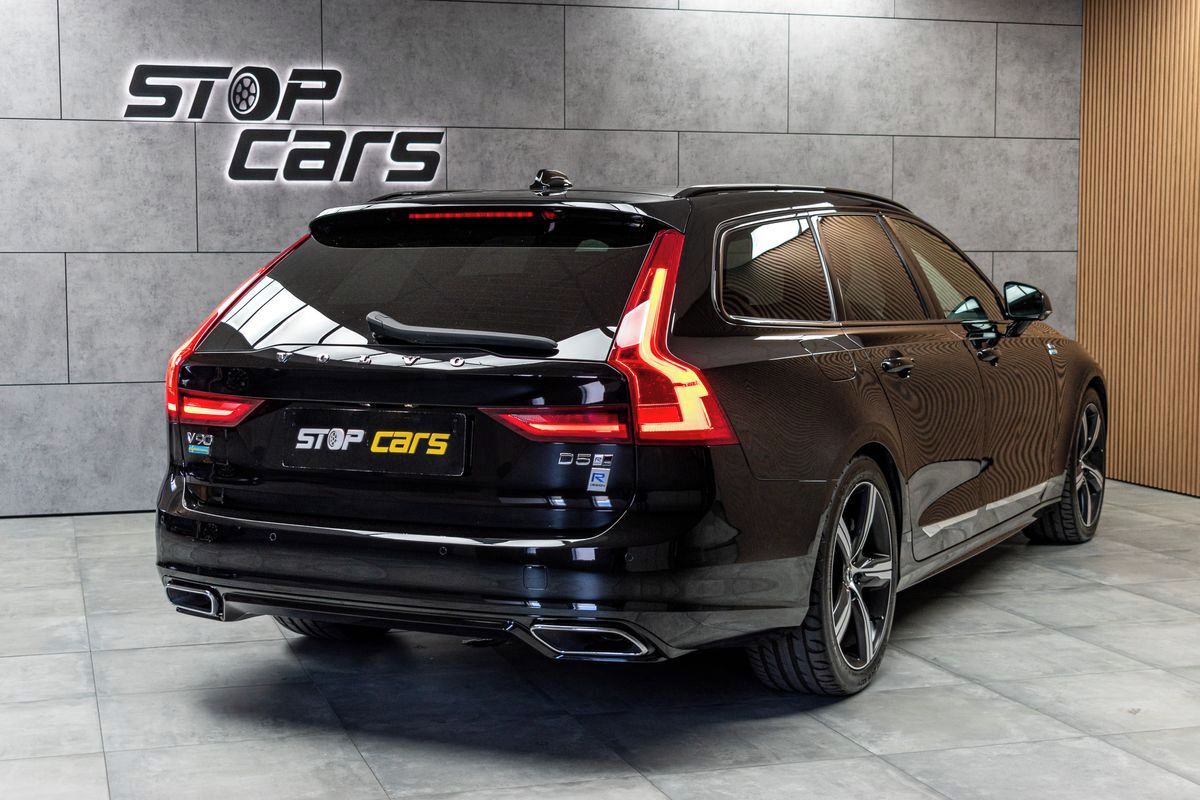 Volvo V90, D5 AWD R-DESIGN*HARMAN/KARDON* - fotka 6