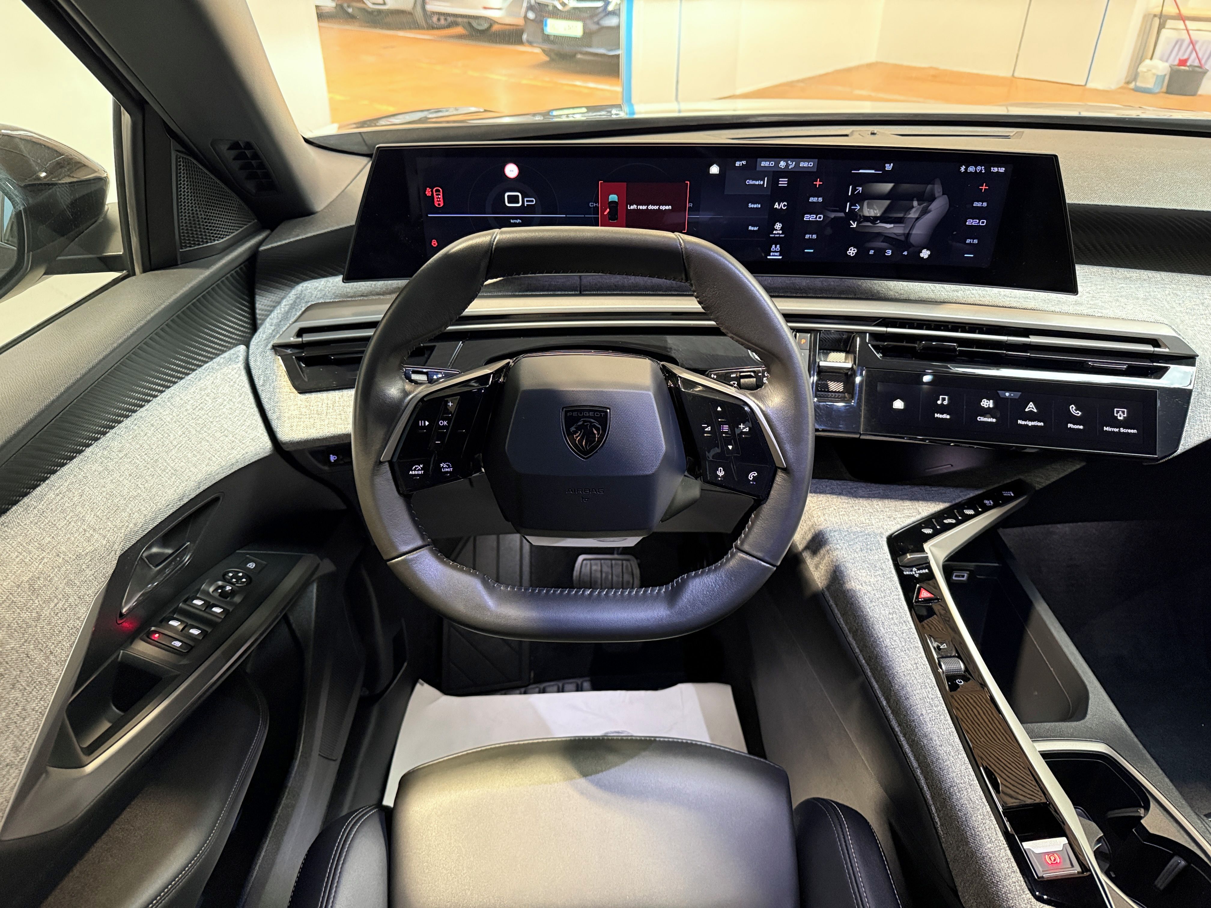 Peugeot 5008, ALLURE Hybrid 136 e-DCS6 - fotka 6