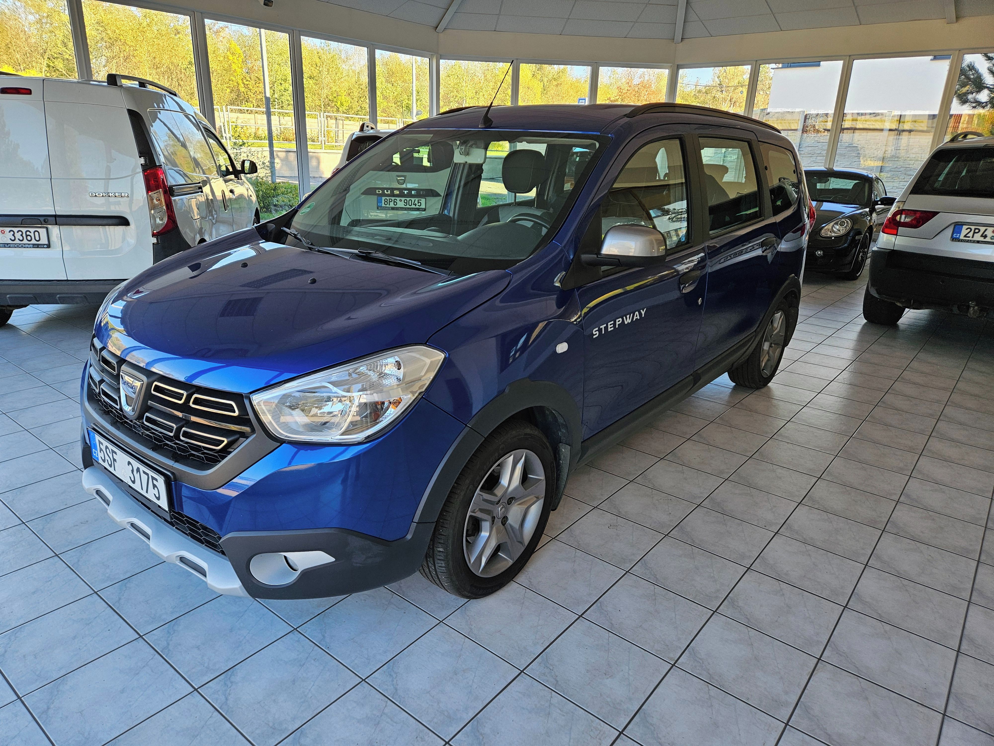 Dacia Lodgy, 1,5  DCi STEPWAY 7.MÍSTNÉ DPH - fotka 2