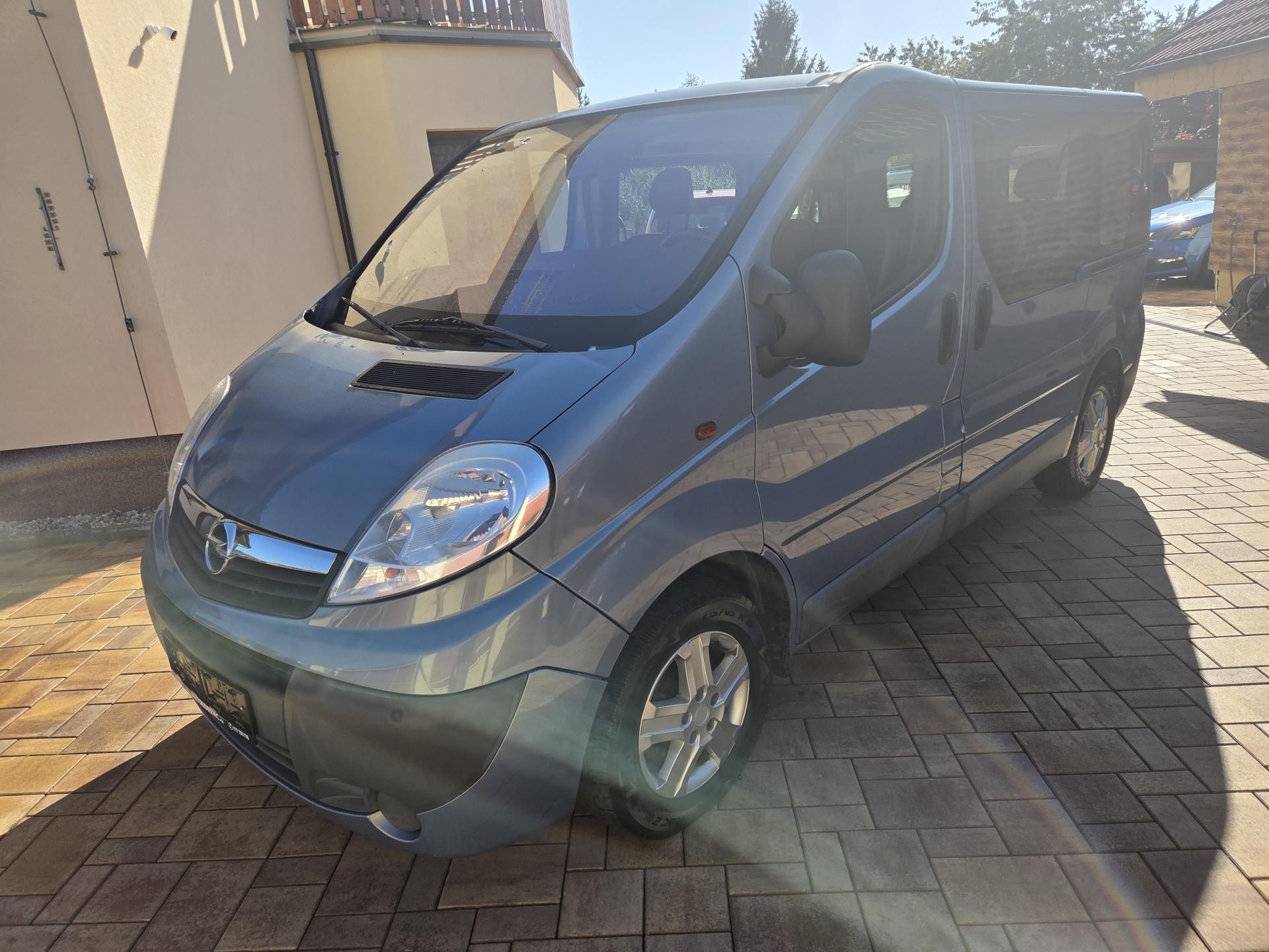 Opel Vivaro, 2.0CDTI 84kw 8Míst - fotka 3