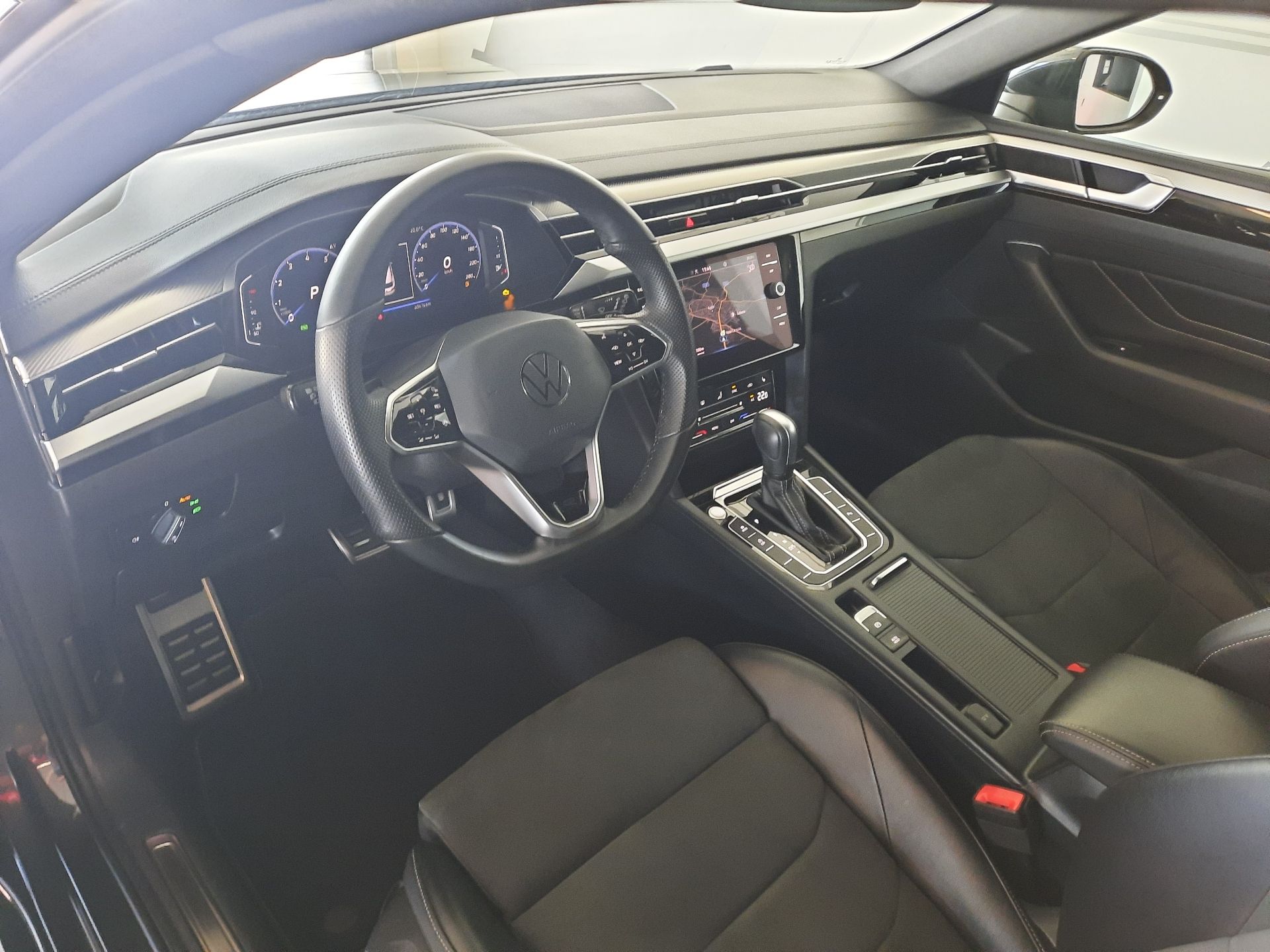 Volkswagen Arteon Shooting Brake, R-Line 2.0 TSI (140kW/190k) DS - fotka 6