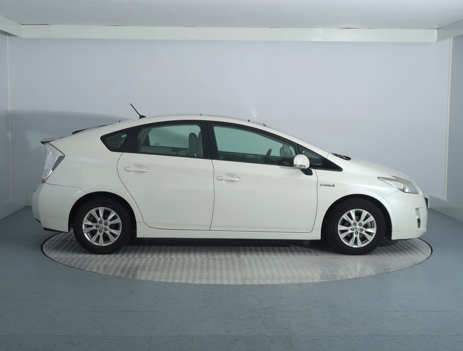 Toyota Prius, 1.8 VVT-i HSD, Automat - fotka 6